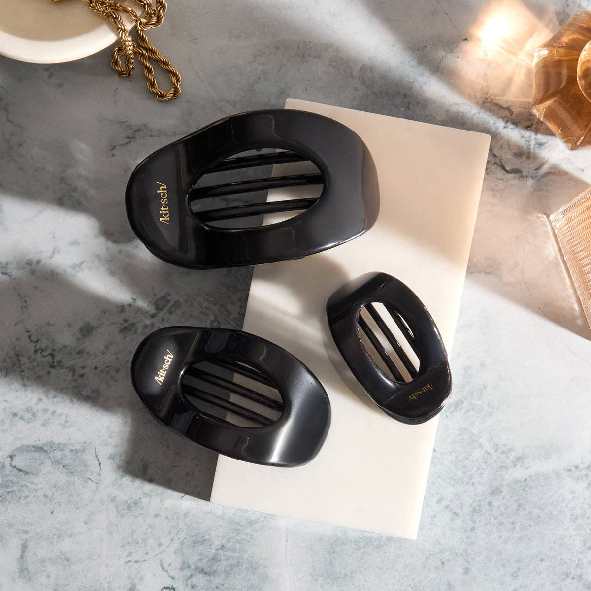 Black Flat Cloud Clip | Medium