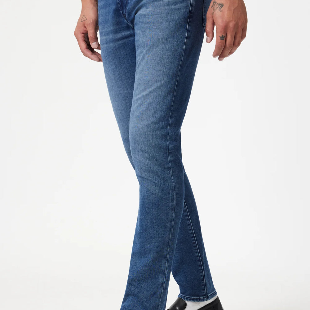 Zach Straight Leg Jean | Mid Tonal Active Comfort