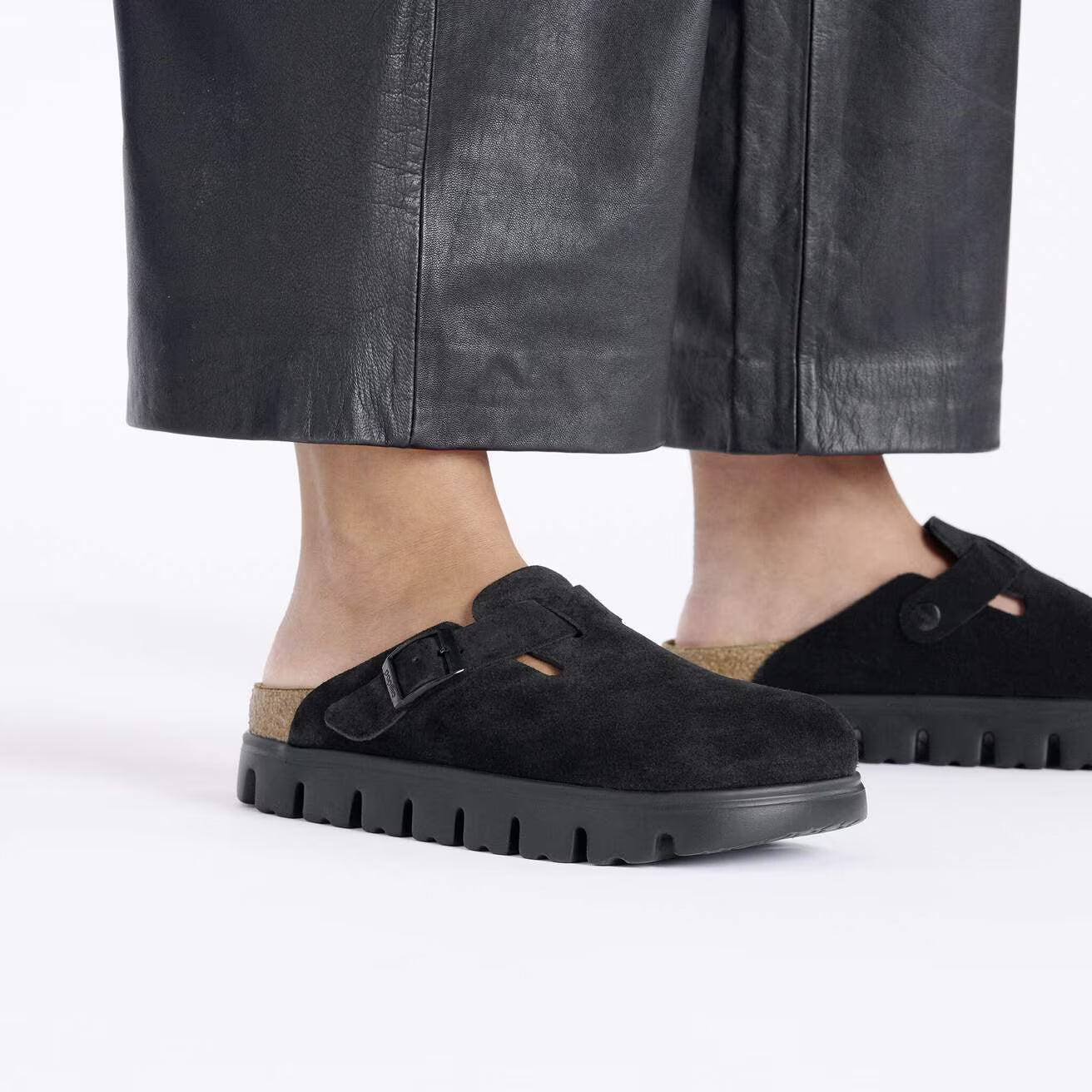 1028317 Birkenstock Boston Chunky | Black Suede
