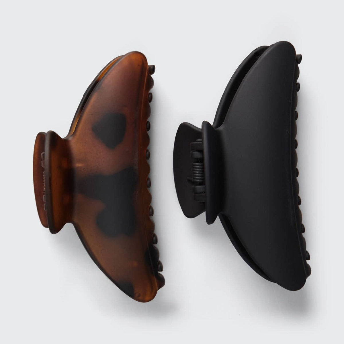 Recycled Plastic Medium Claw Clips 2pc | Black & Tort