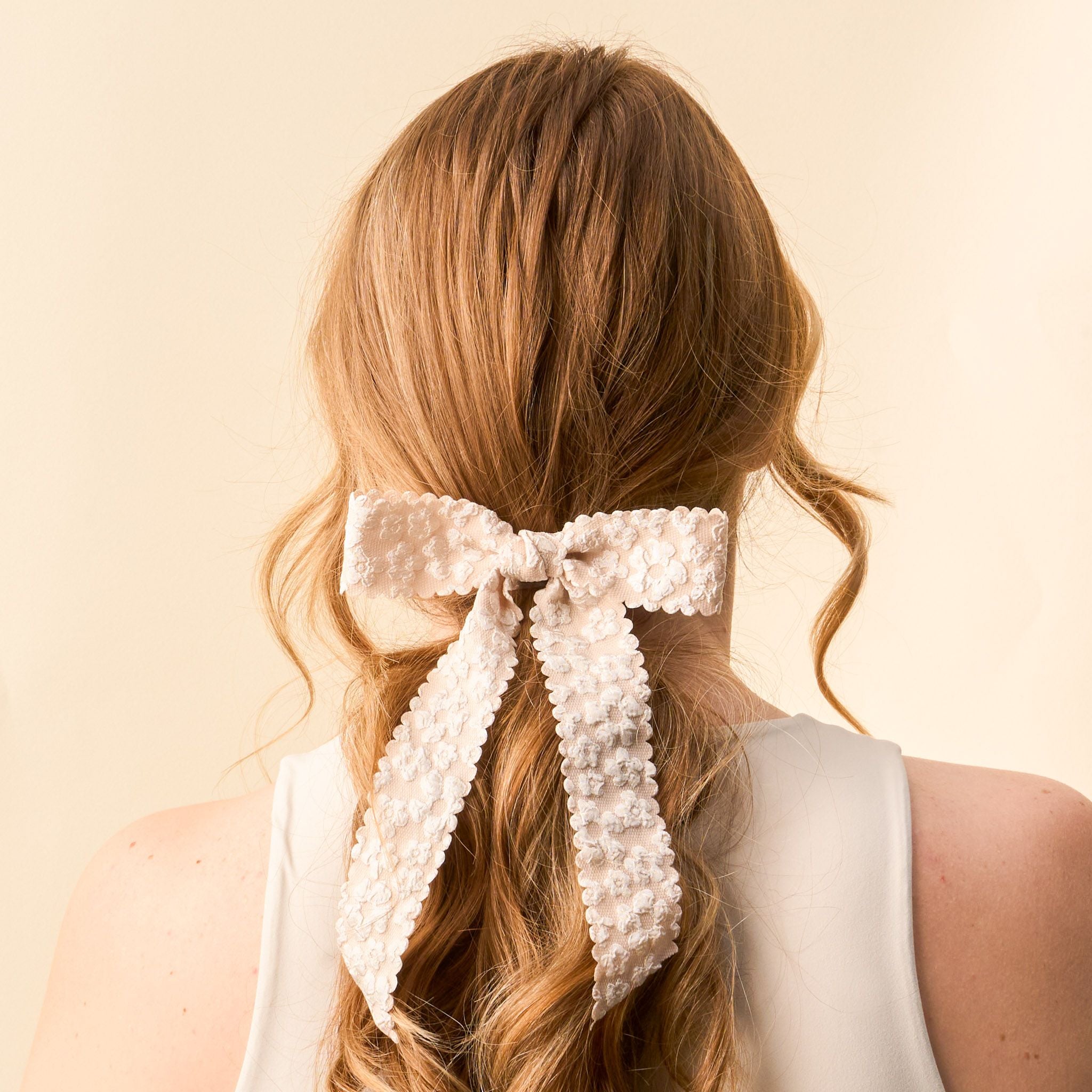 Flower Scallop Hair | Champagne