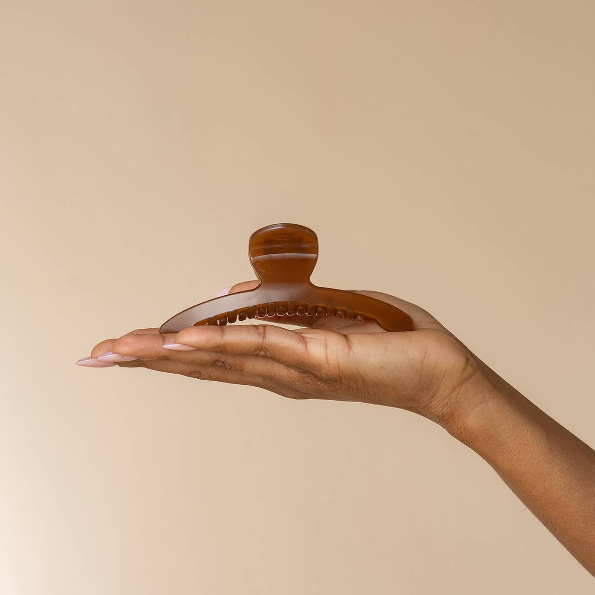Recycled Plastic Large Arched Clip | Mocha