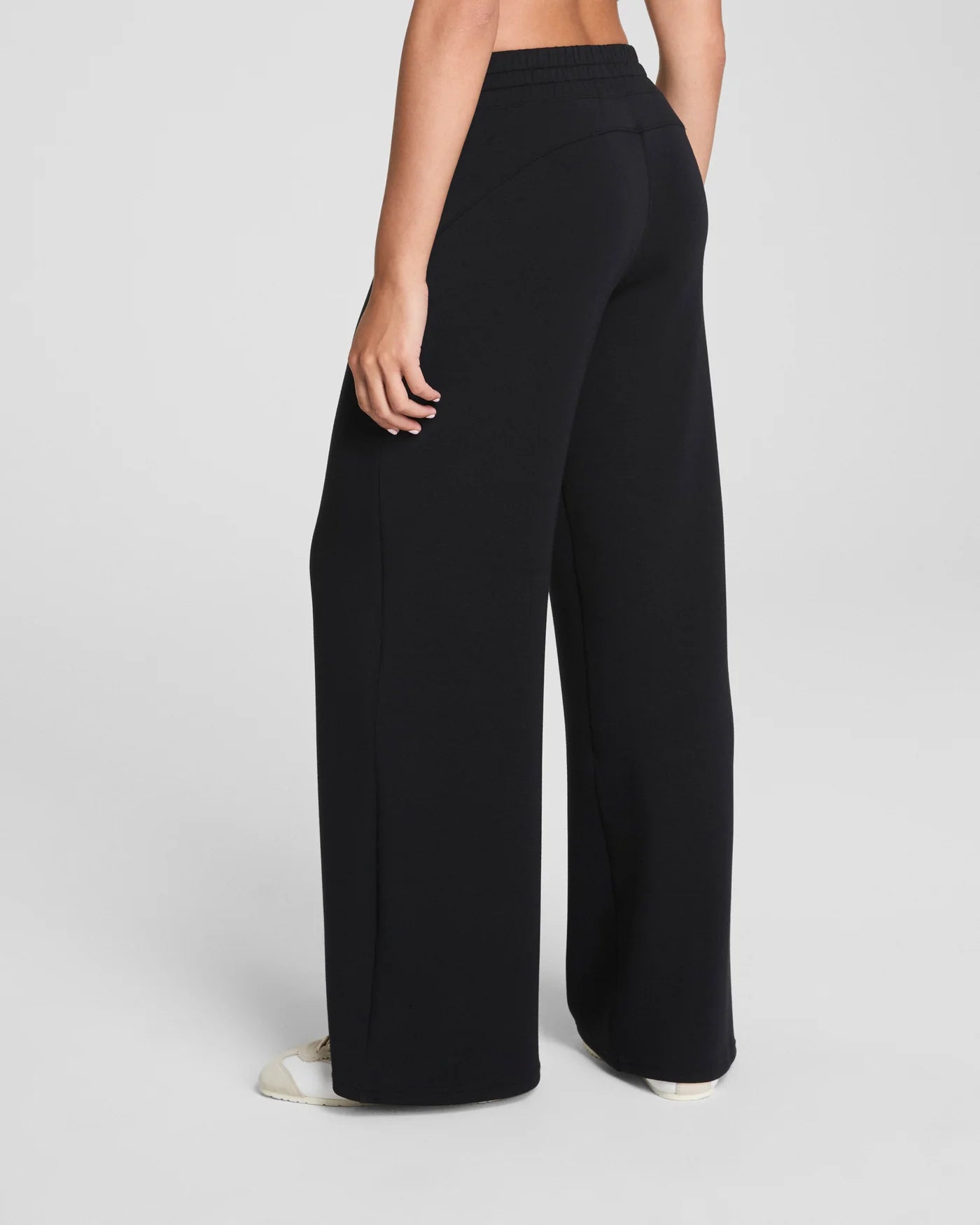 Spanx Airessentials Wide Leg Trackpant | Black