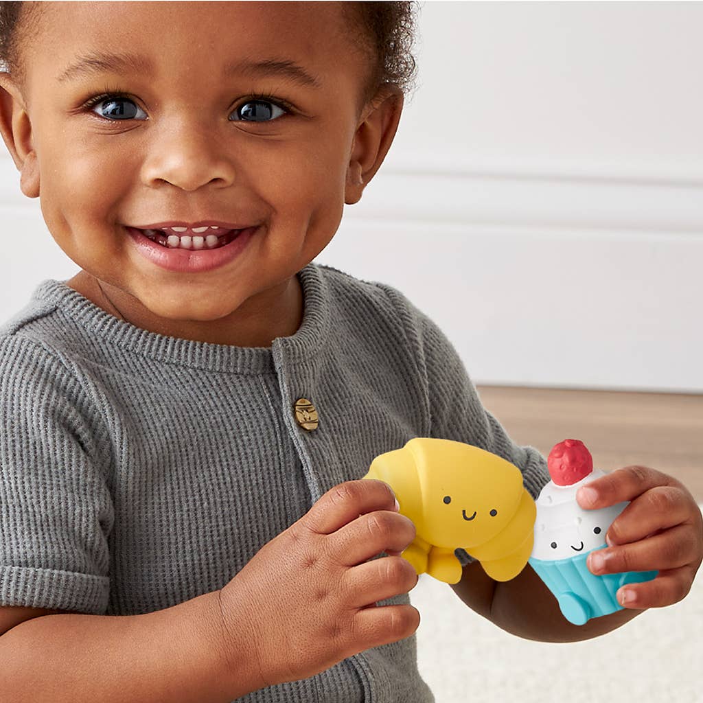 Itzy Play Bakery™ | Put & Take Toy