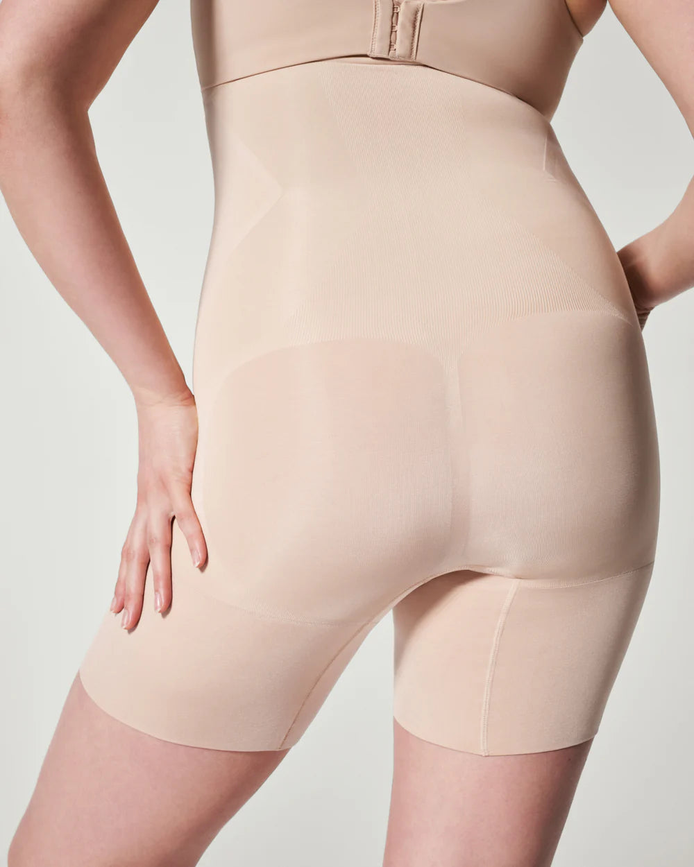 Spanx OnCore Sculpting High Waisted Mid-Thigh Short | Soft Nude
