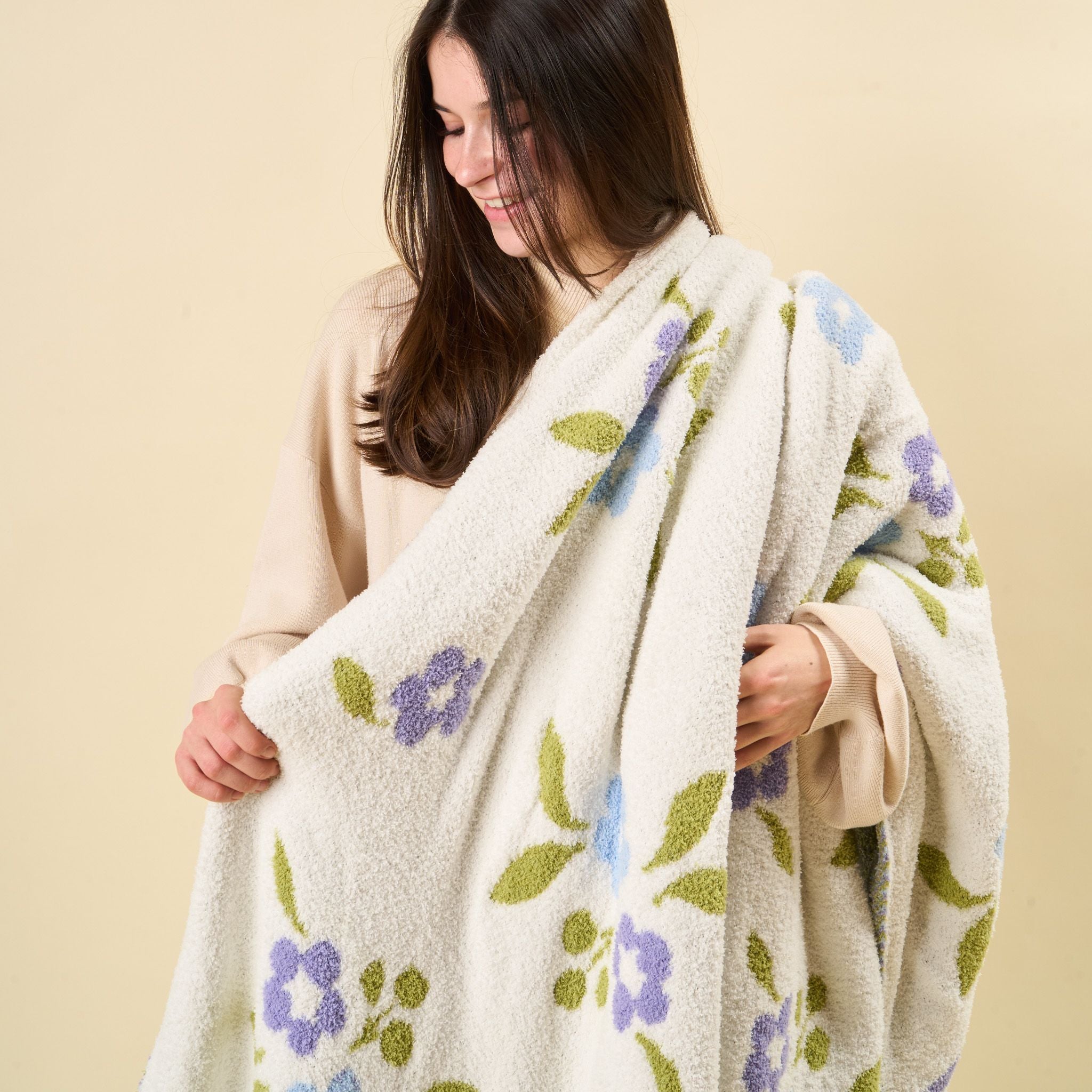 Cozy Dreams Luxe Blanket | Scalloped Floral Periwinkle
