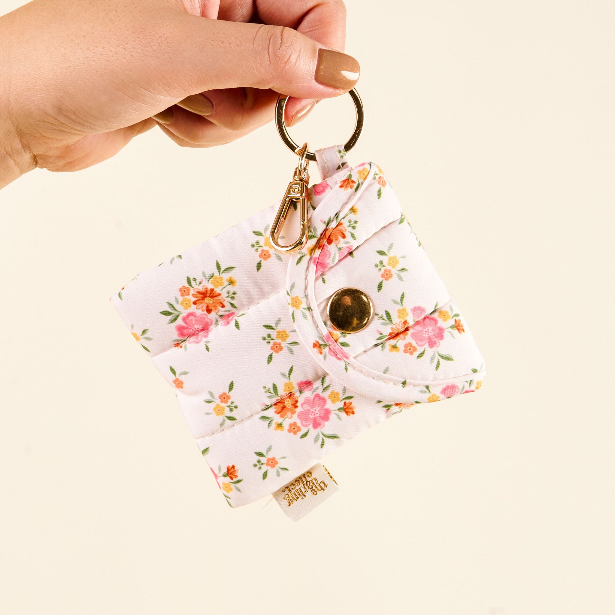 Puffy Earbud Case | Endless Daydream Cream