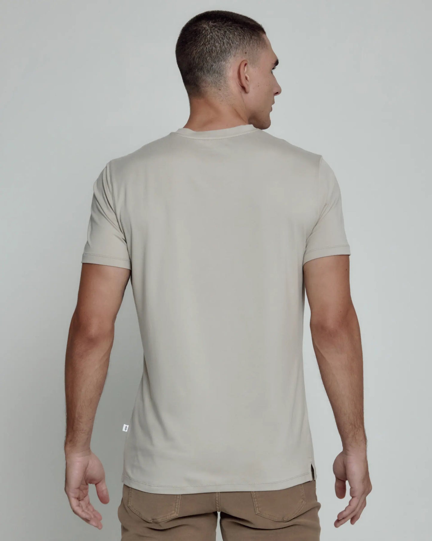 Core V-Neck Tee | Rock Ridge