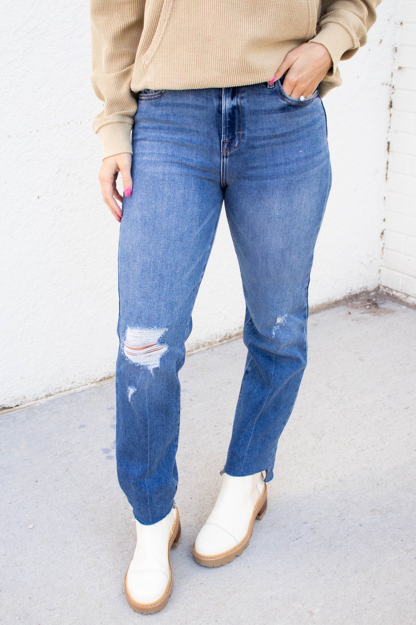 Lidia Hem Straight Jeans | Medium Vintage