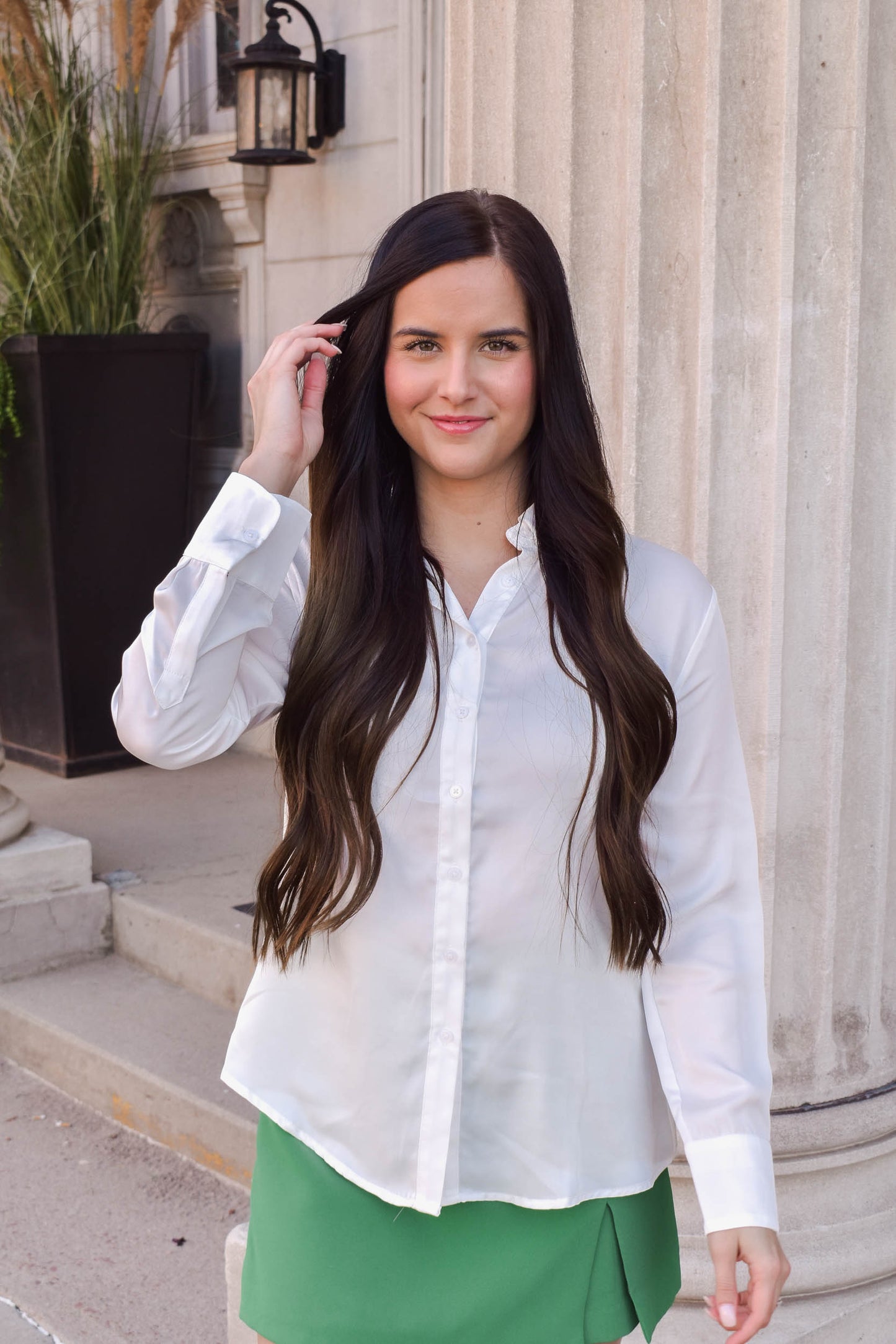 Load image into Gallery viewer, Phoebe Satin Button Down | Ivory
