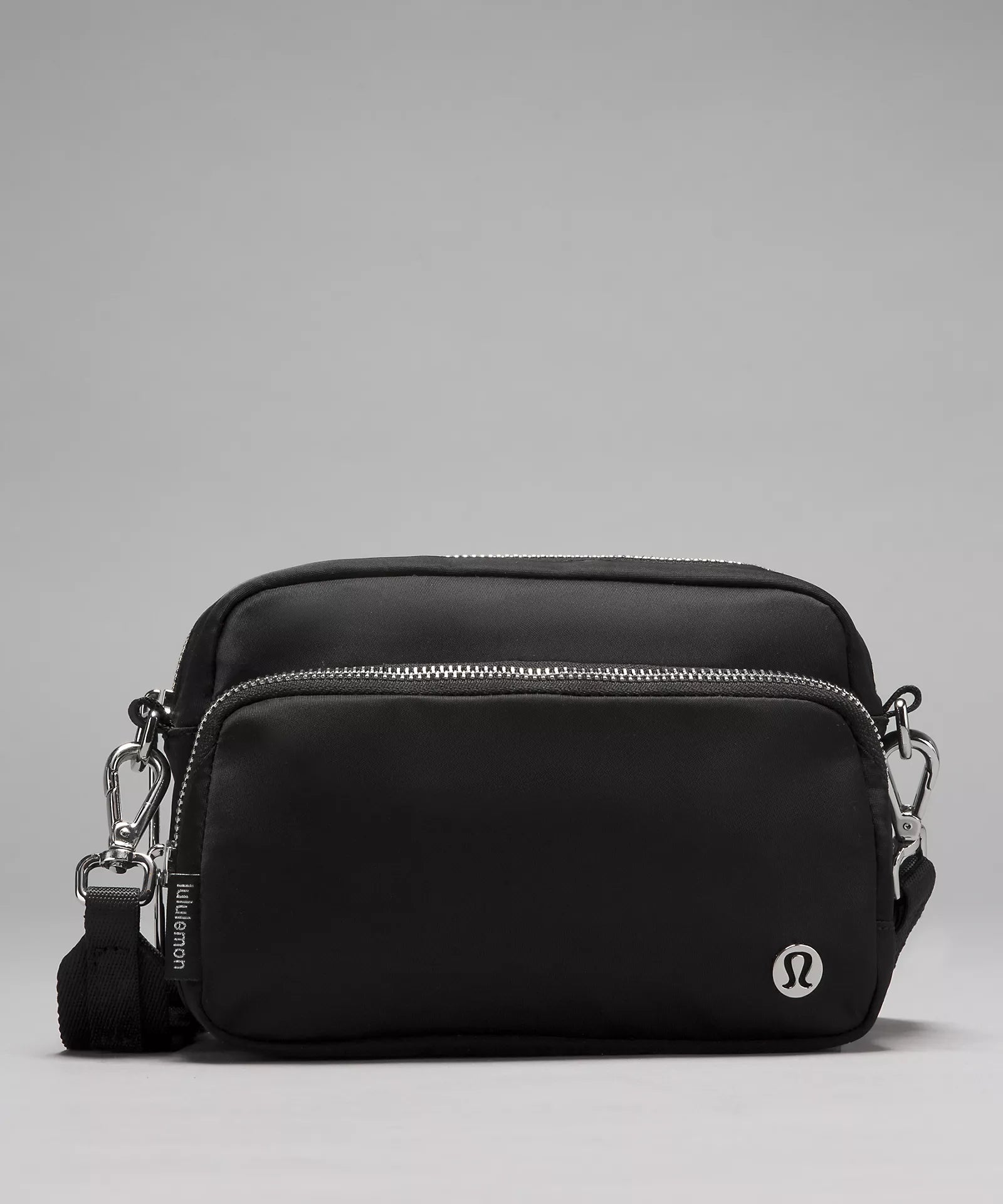 Everywhere Crossbody Bag 2L Metal Hardware | Black/Silver