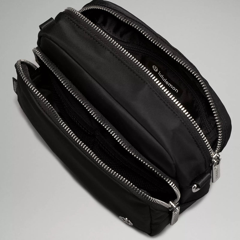 Everywhere Crossbody Bag 2L Metal Hardware | Black