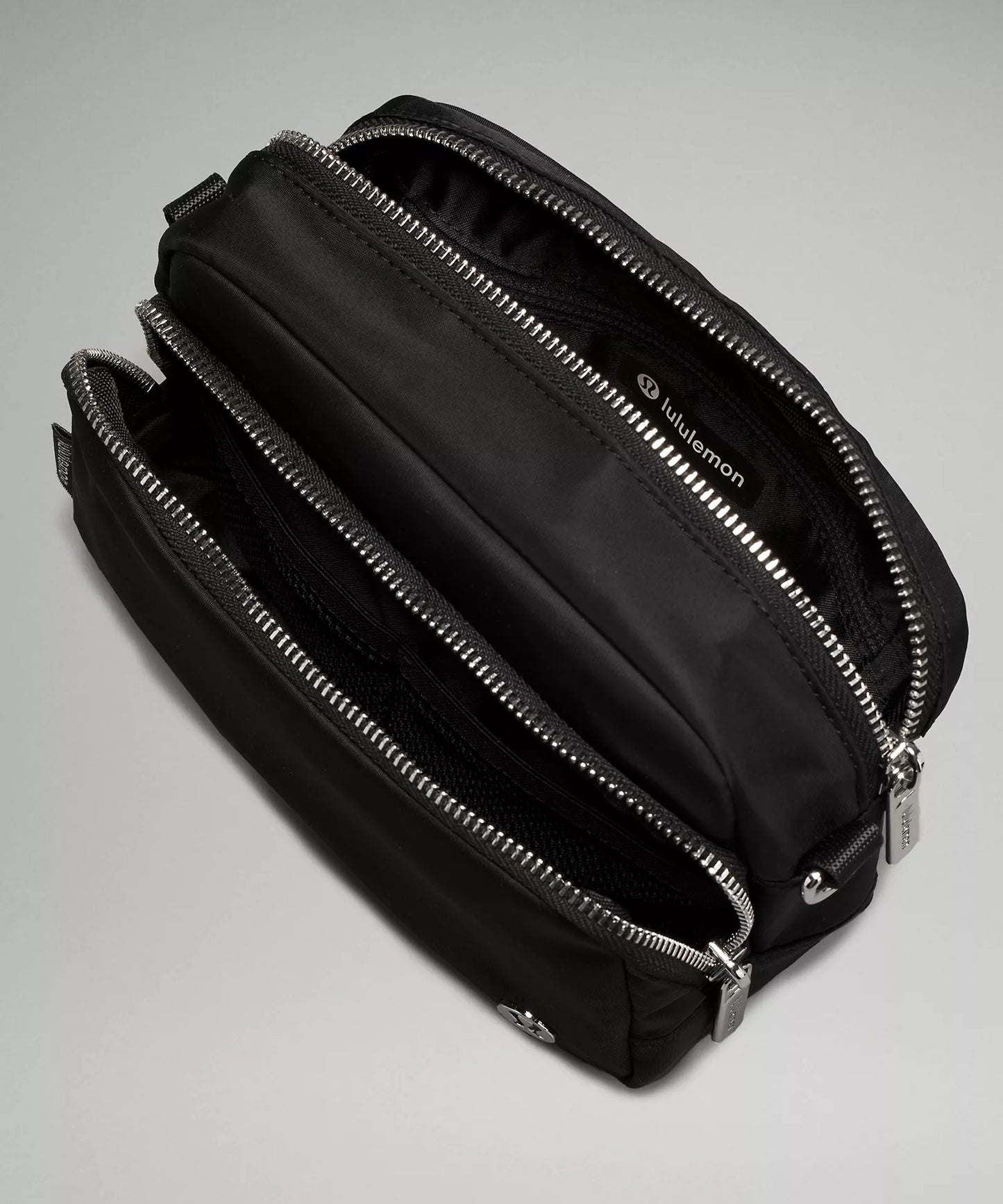 Everywhere Crossbody Bag 2L Metal Hardware | Black