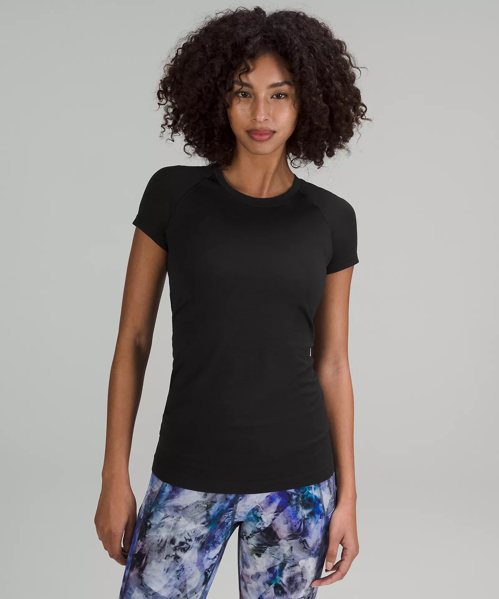 Swiftly Tech Short-Sleeve Shirt 2.0 Hip Length | Black