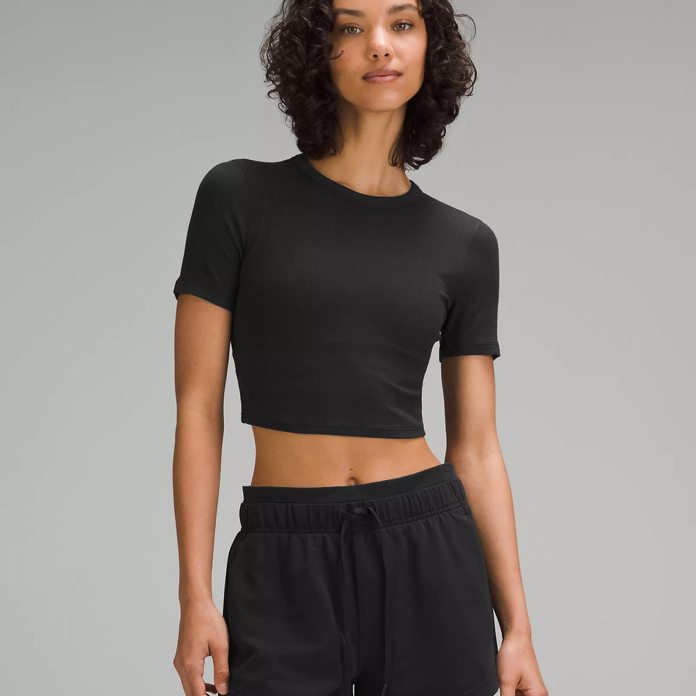 Hold Tight Straight Hem Cropped T-Shirt | Black