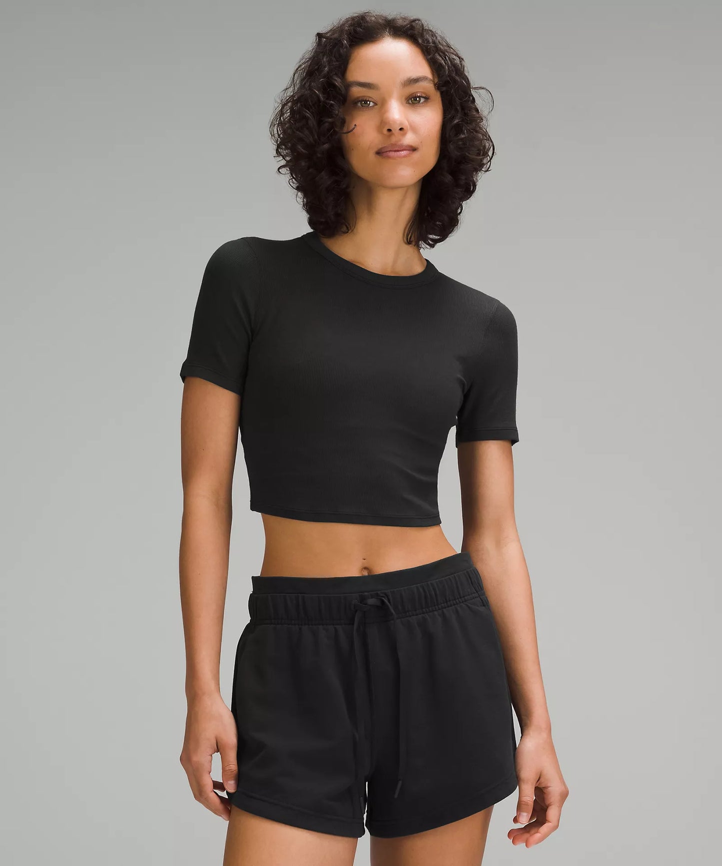 Hold Tight Straight Hem Cropped T-Shirt | Black