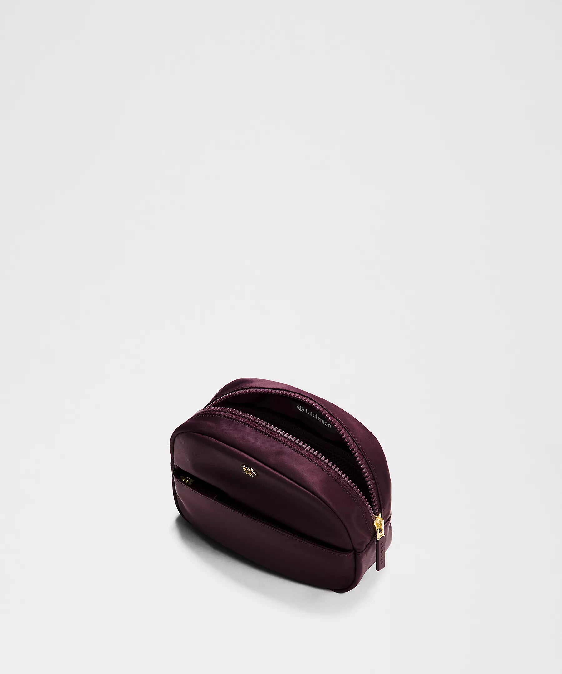 City Essentials Pouch Mini 2L | Black Plum