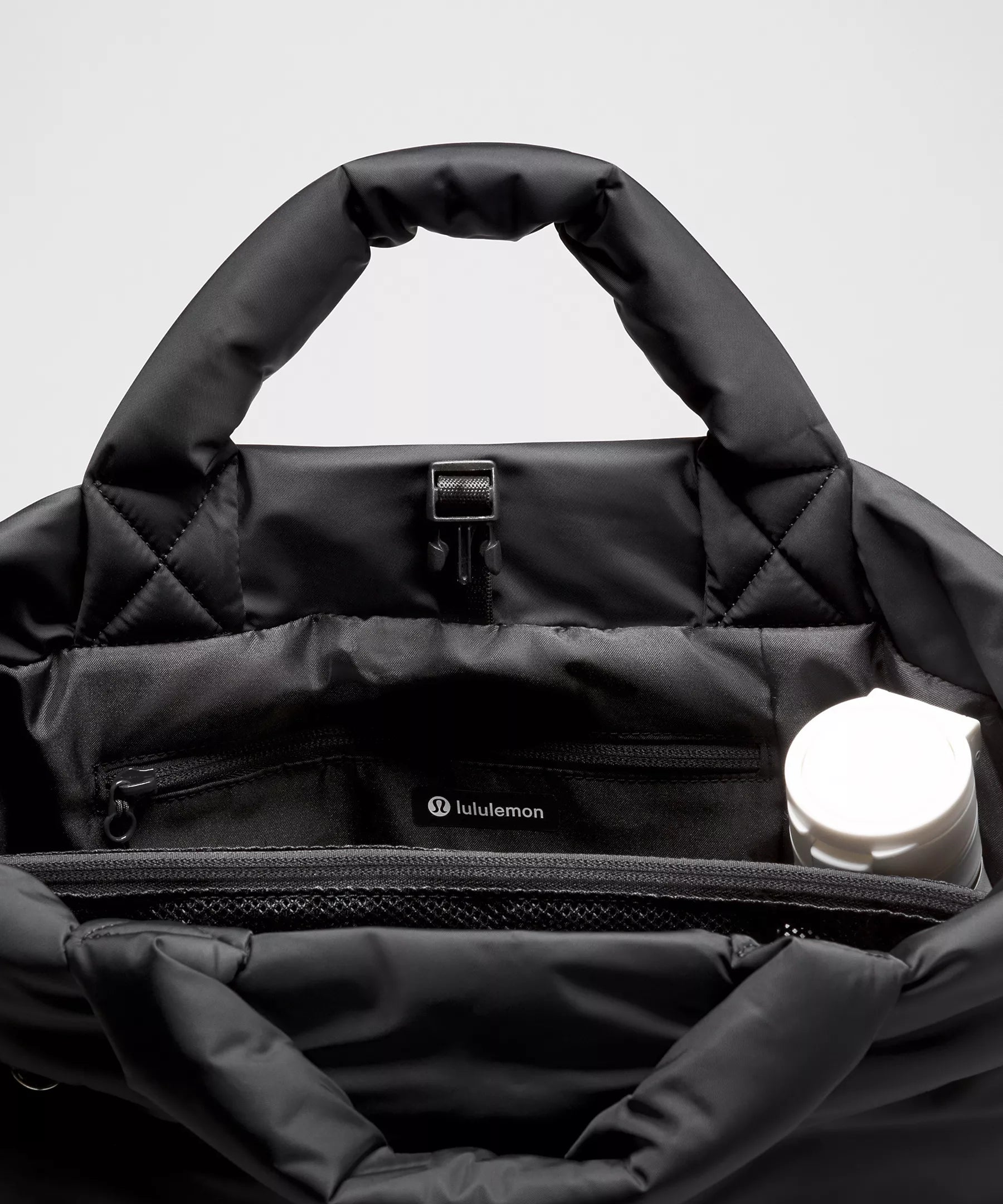 On My Level Tote Bag 15L Puffy | Black/Silver