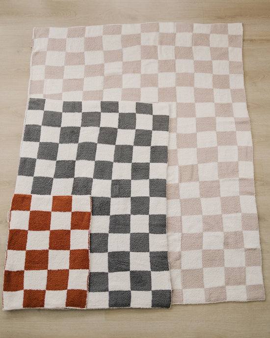 Charcoal Checkered Plush Blanket | Child/Adult