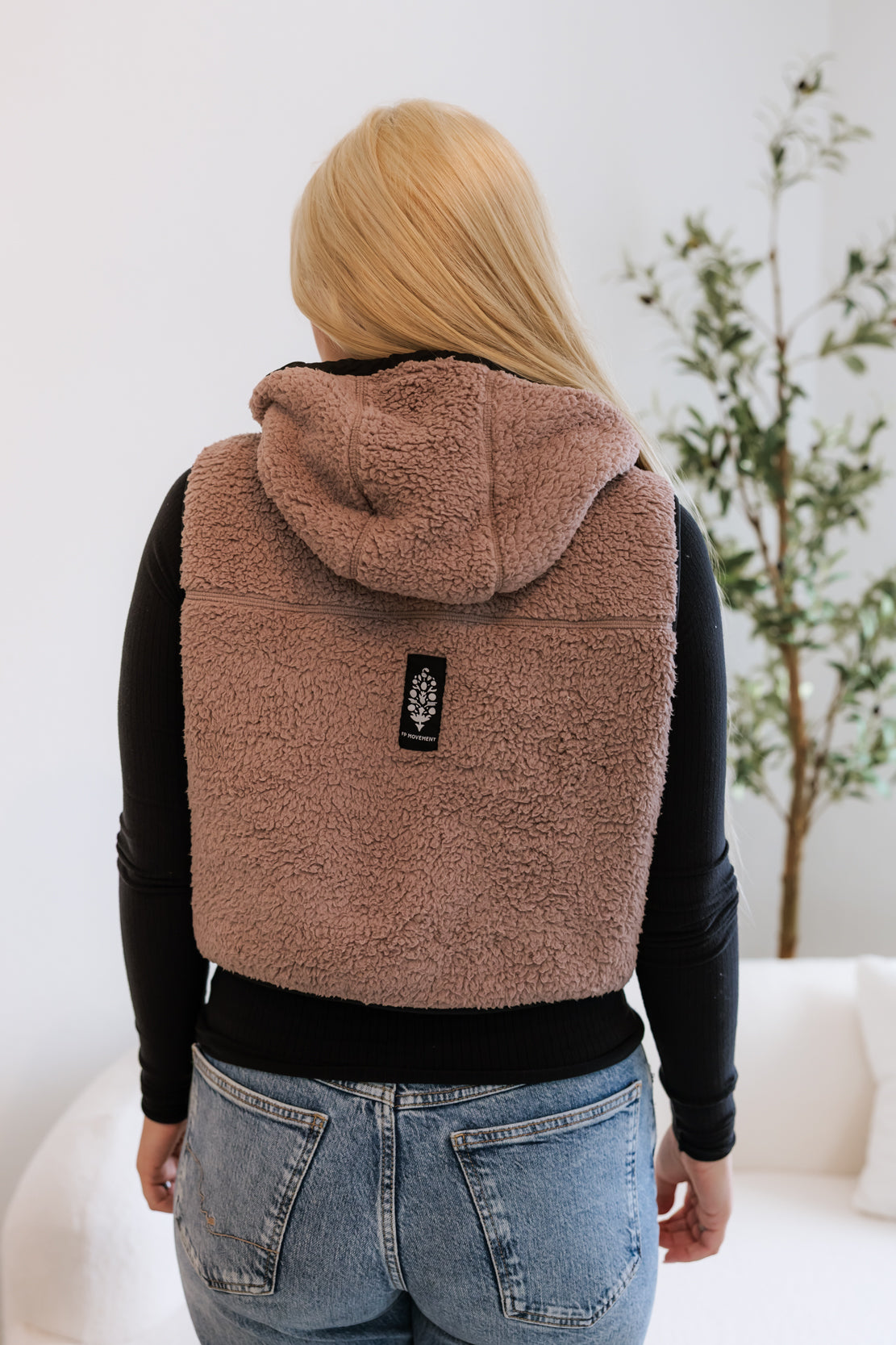 Sky High Fleece Vest | Smoky Plum W/ Black