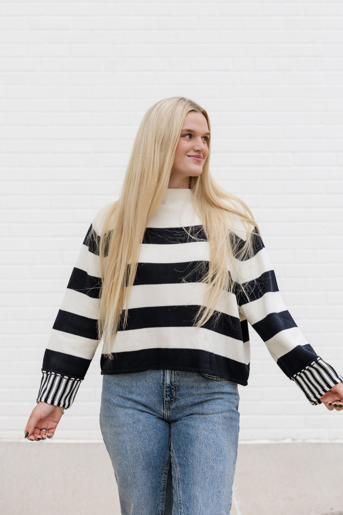 Oakley Striped Sweater | Black/White