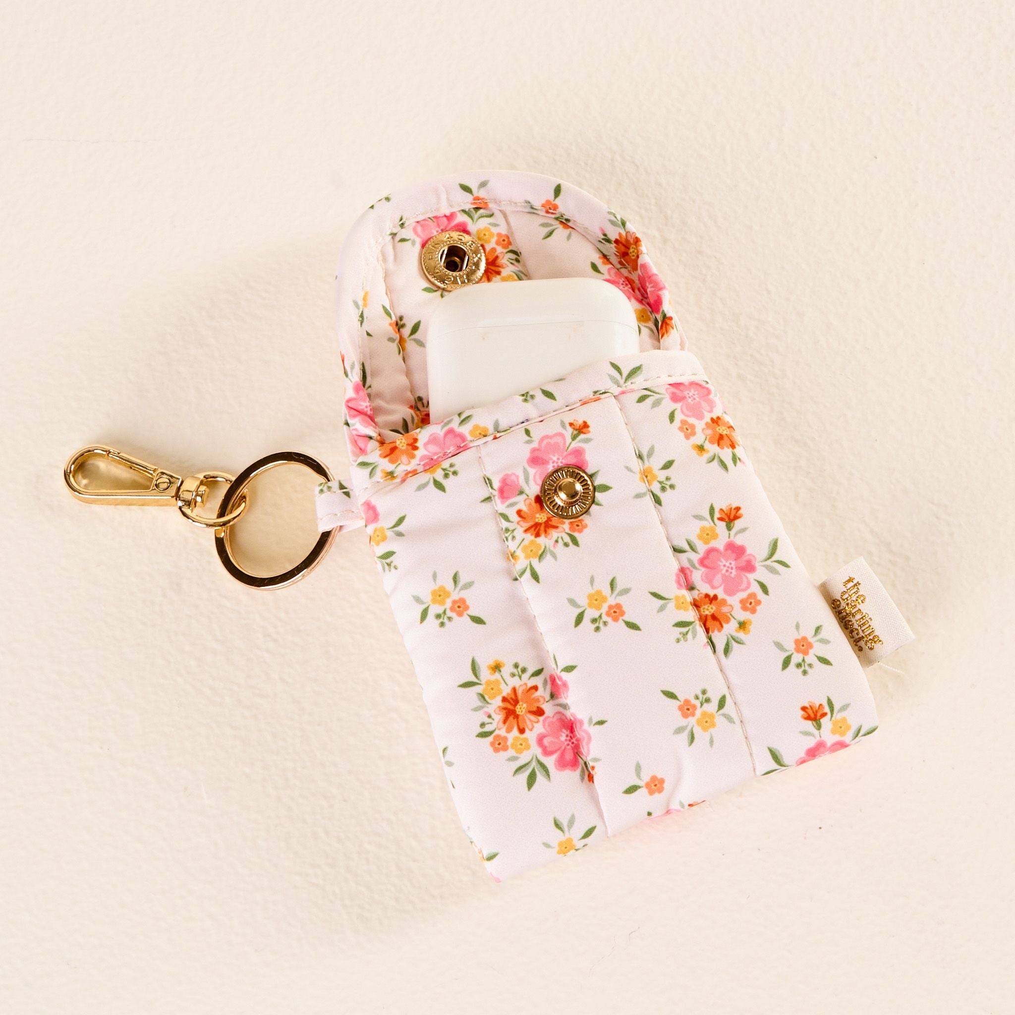 Puffy Earbud Case | Endless Daydream Cream