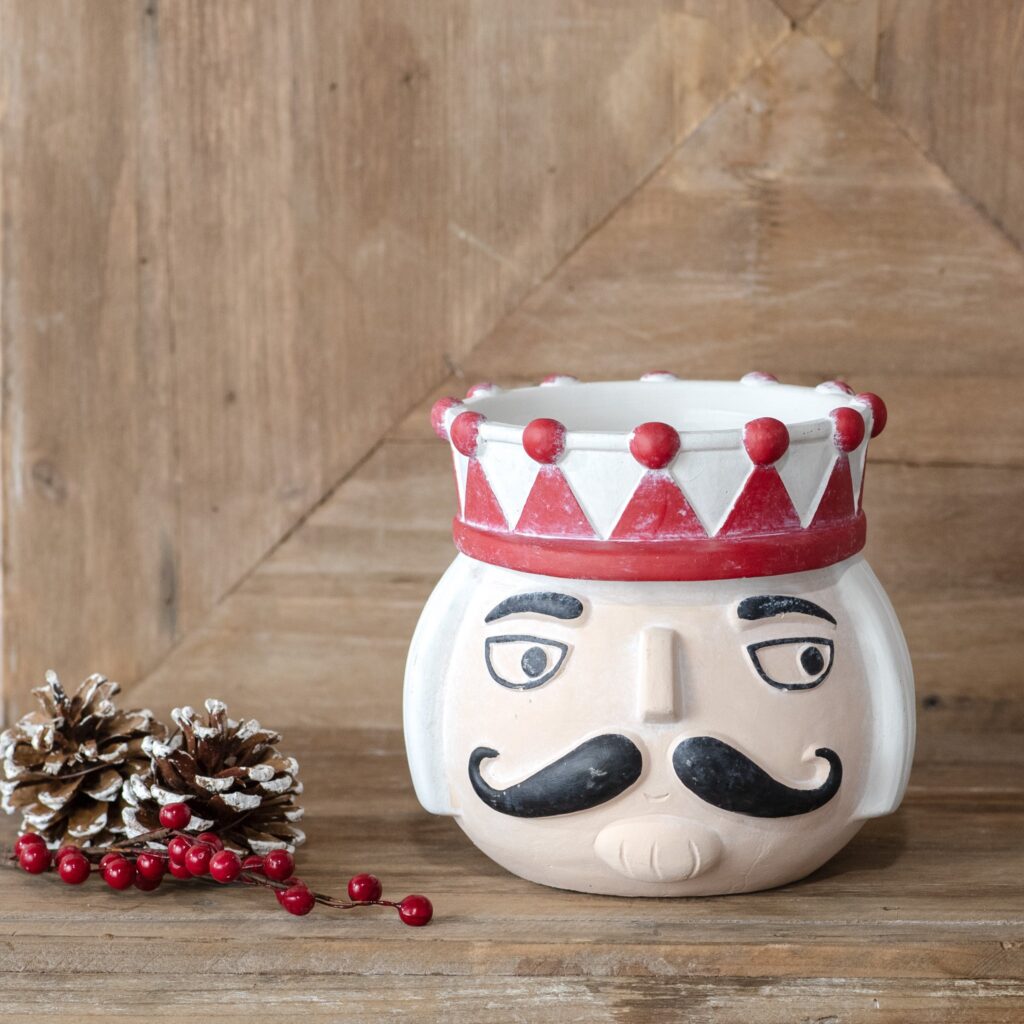 PDCP2403 6.25" Nutcracker Planter