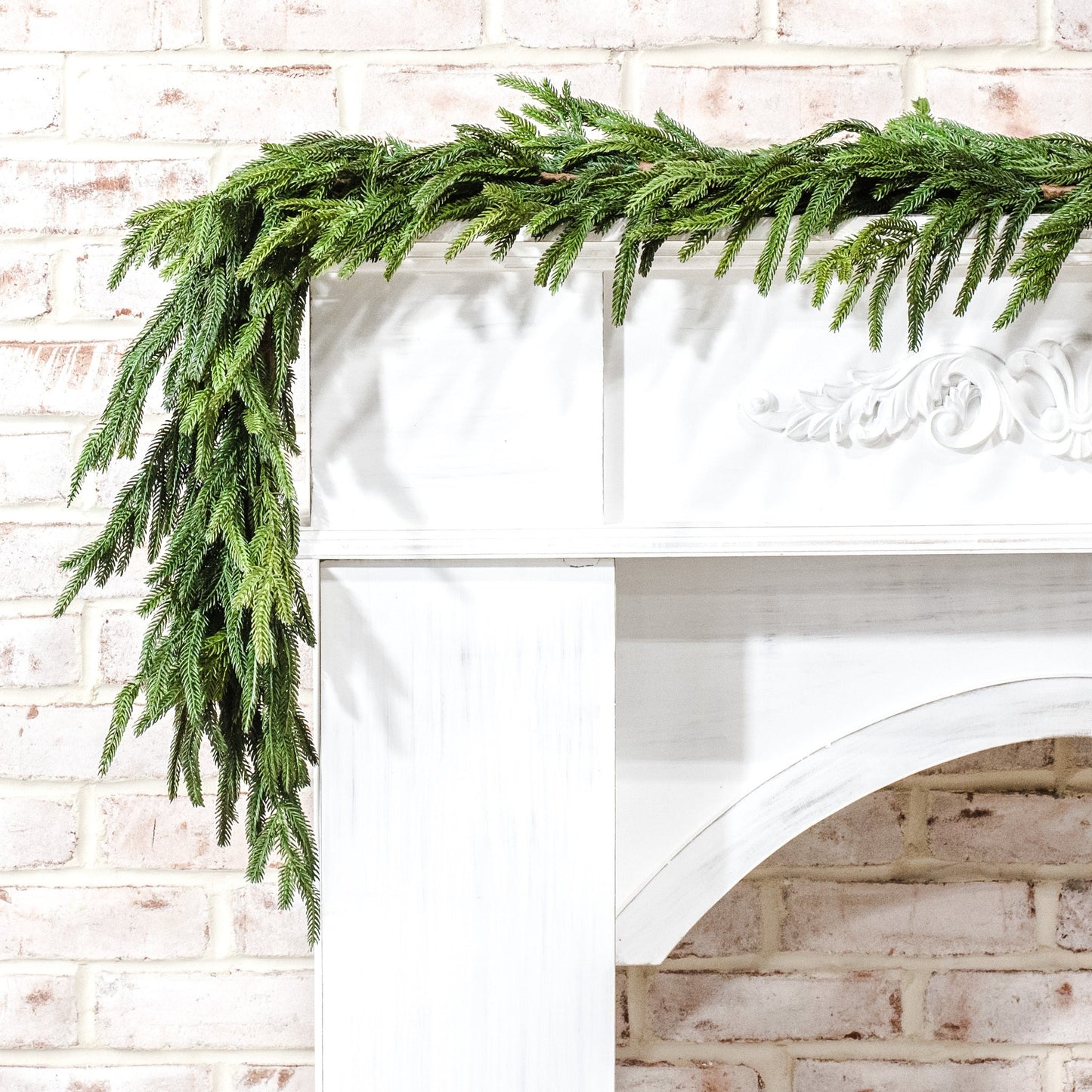 PDPW2403 71" Evergreen Garland