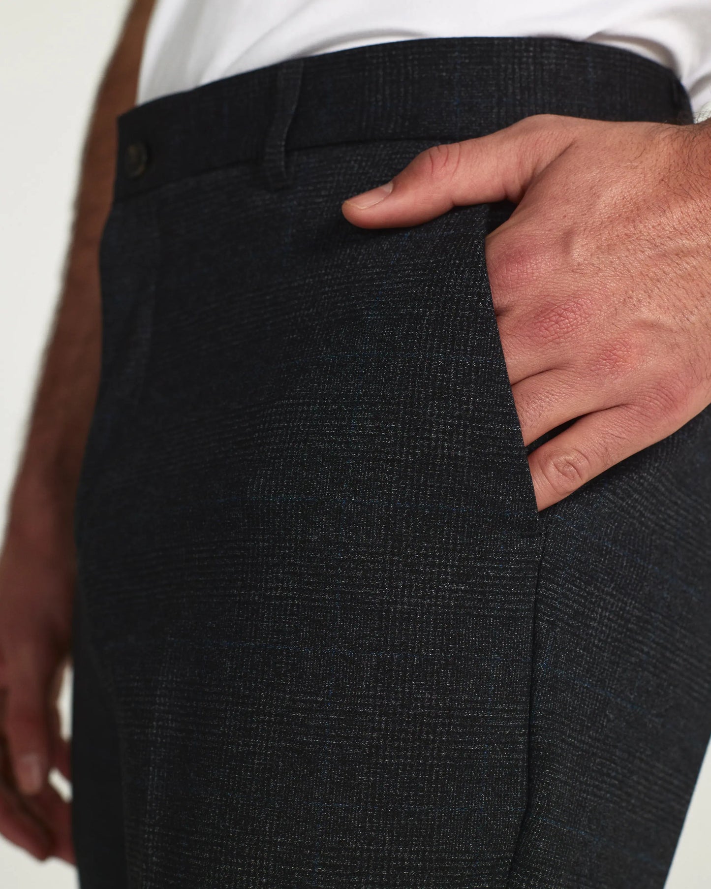 Idris Pant | Carbon