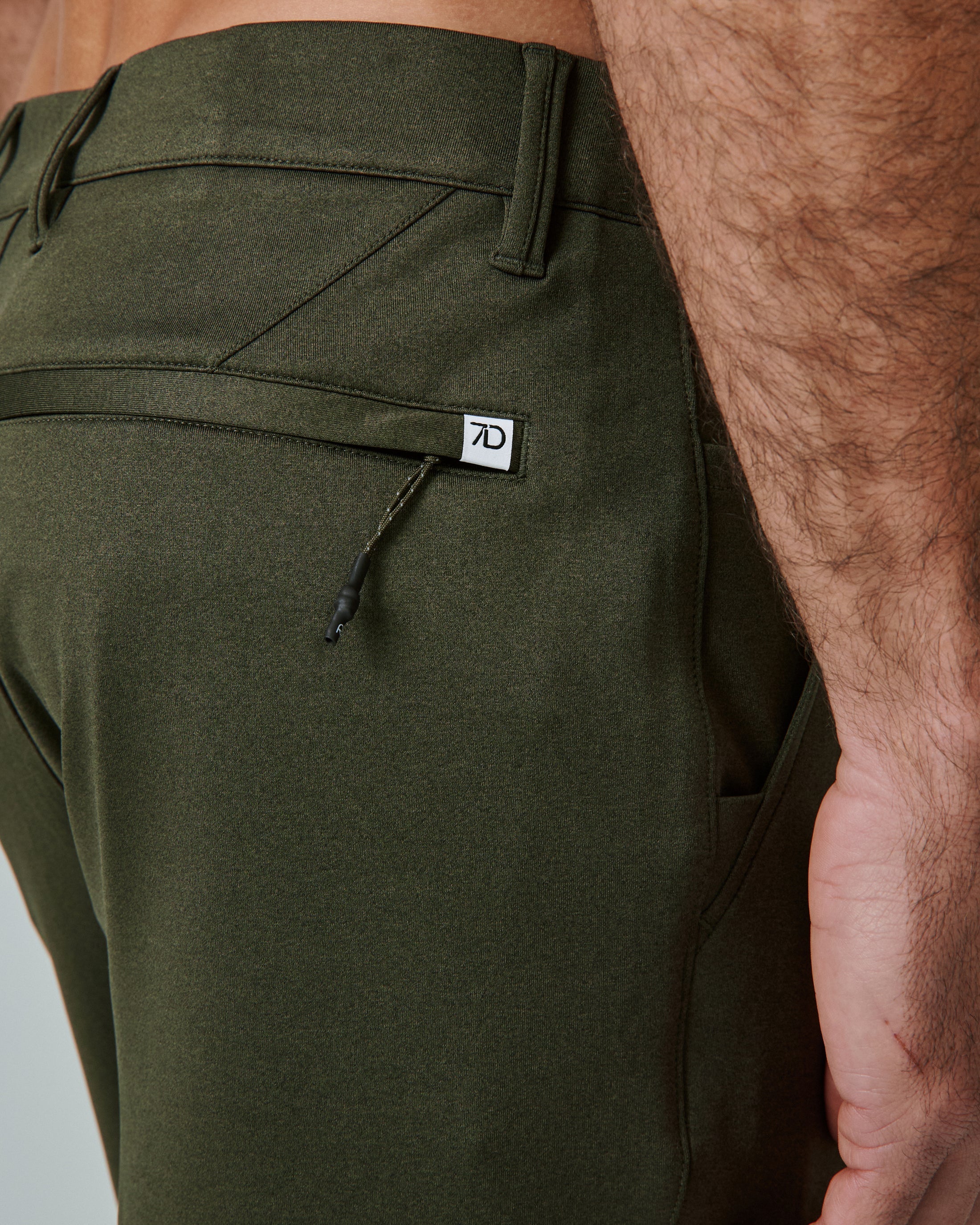 A Game 8" Short | Olive
