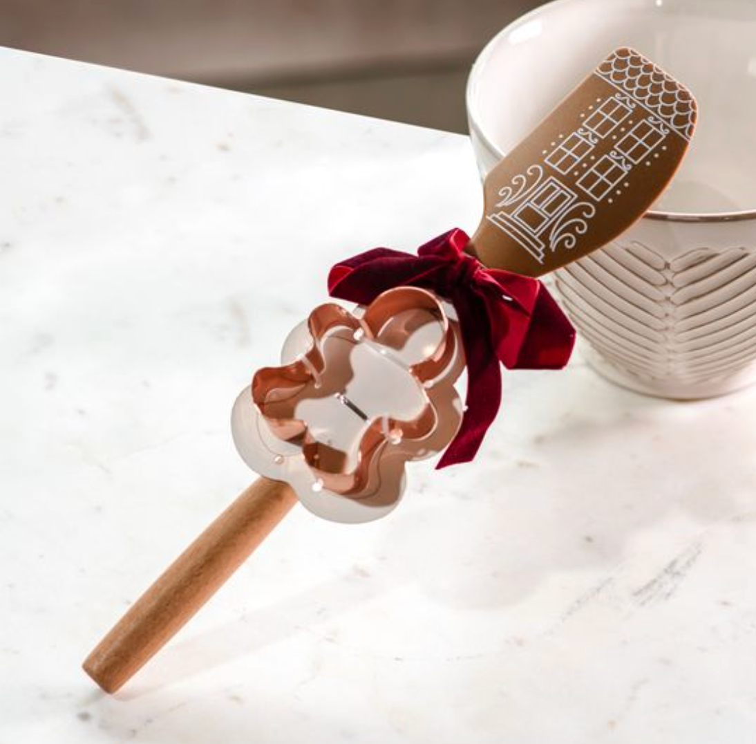 PDTK25-04TK Gingerbread Spatula & Cutter Set
