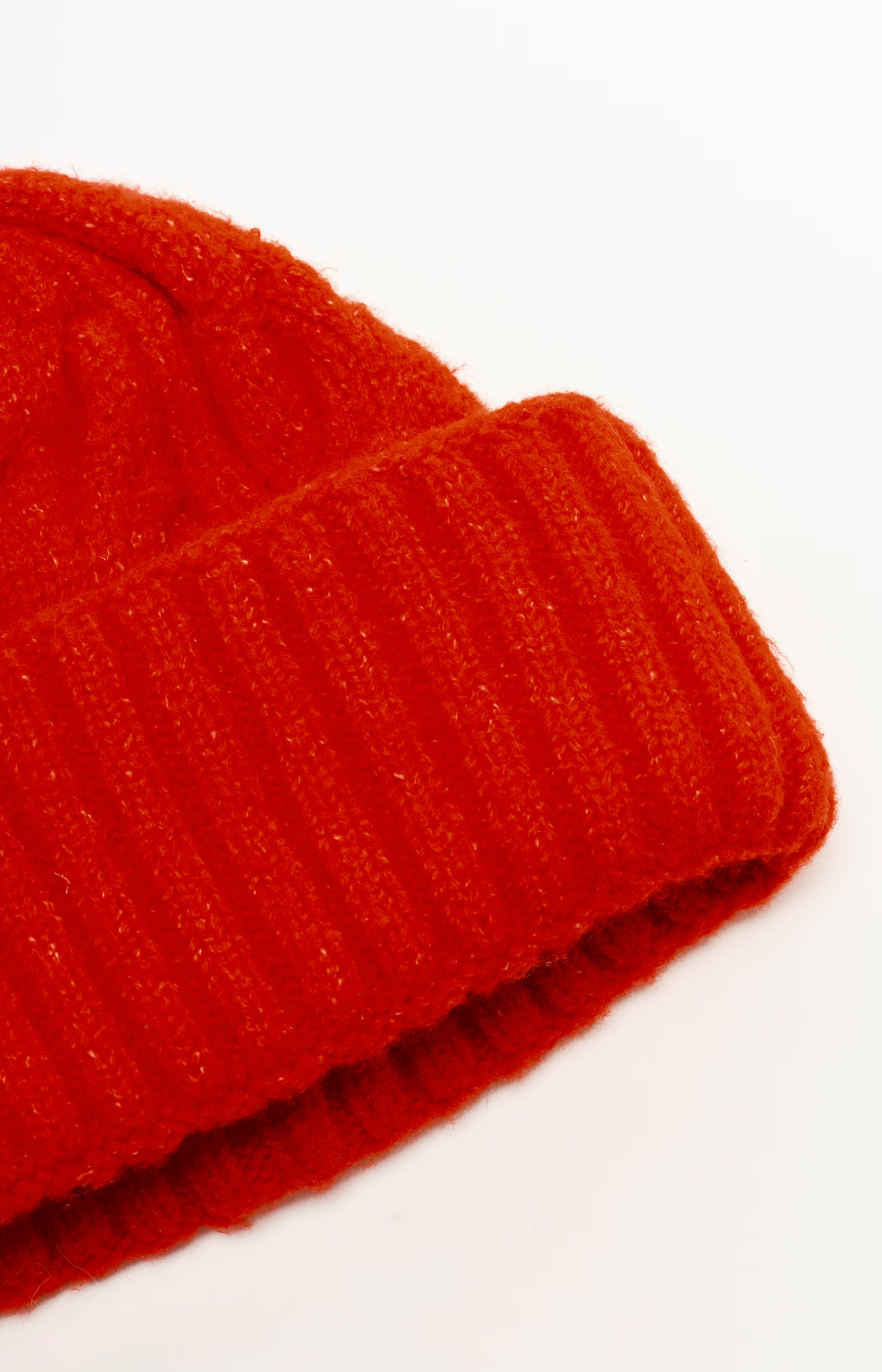 Coast Line Beanie | Bright Red