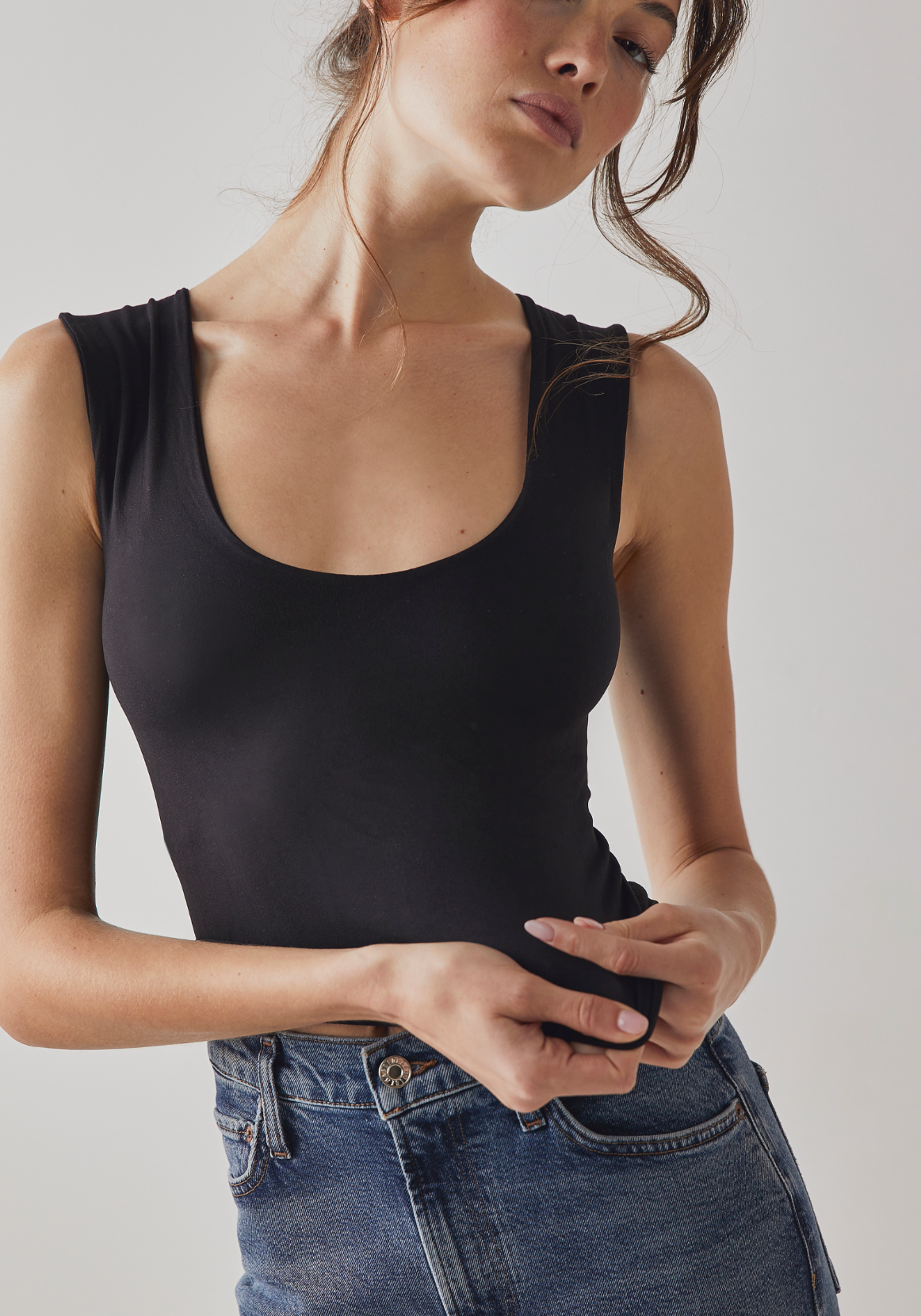 Clean Lines Muscle Cami | Black