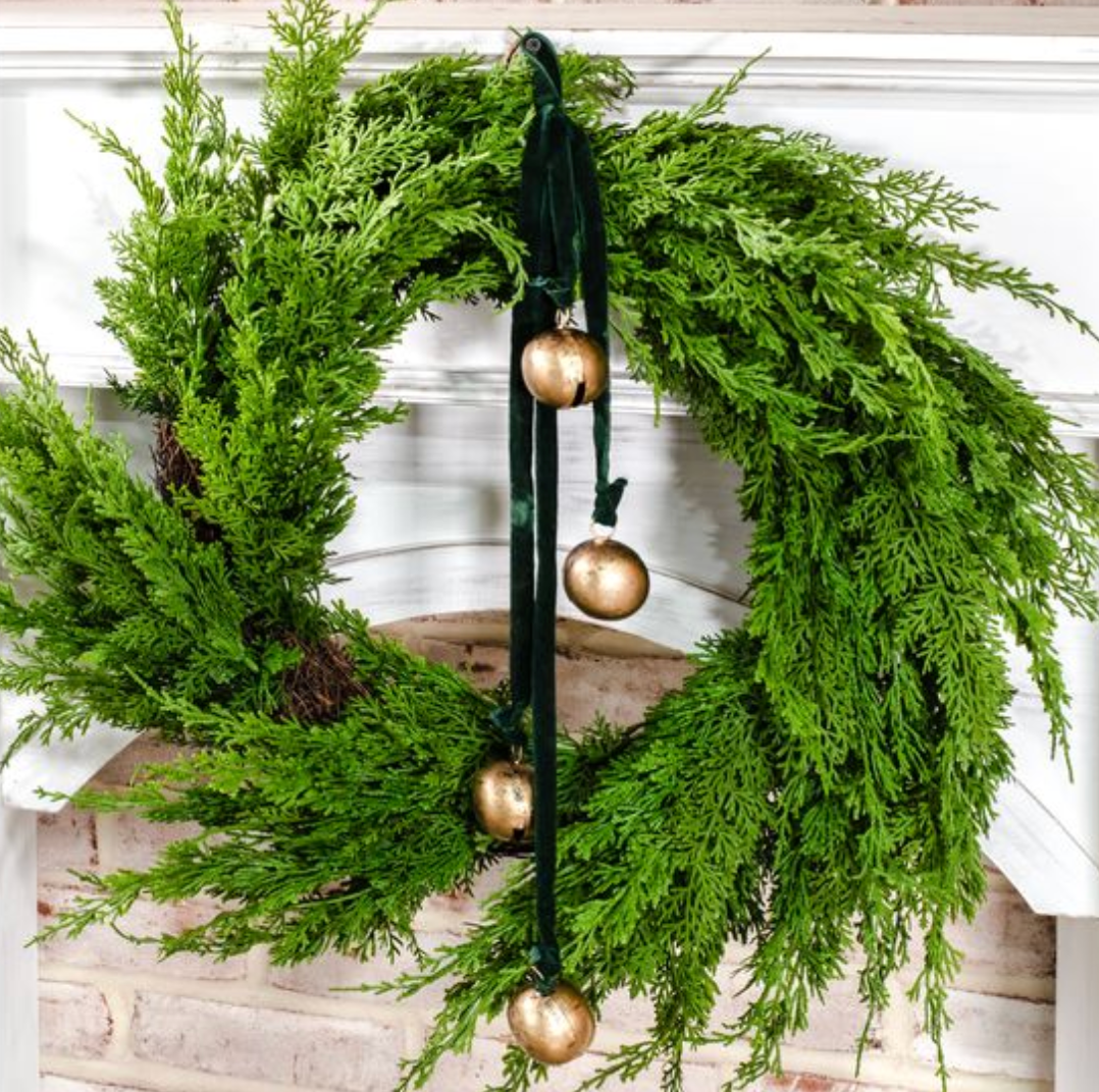 PDNC25-32NC 26" Burnt Gold Green Velvet 4 Bell Hanger