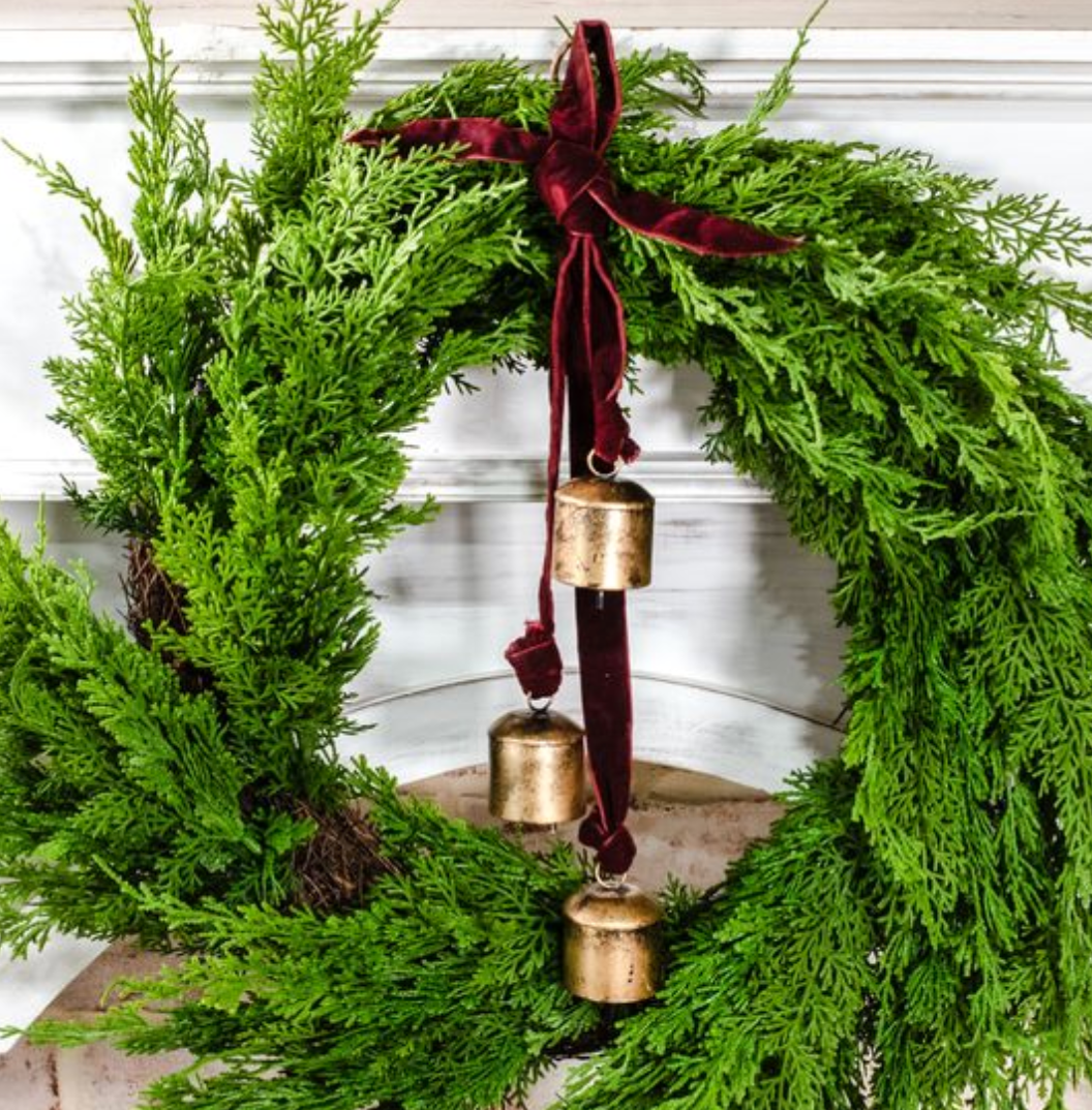 PDNC25-37NC 19" Burnt Gold Maroon Velvet Bell Hanger