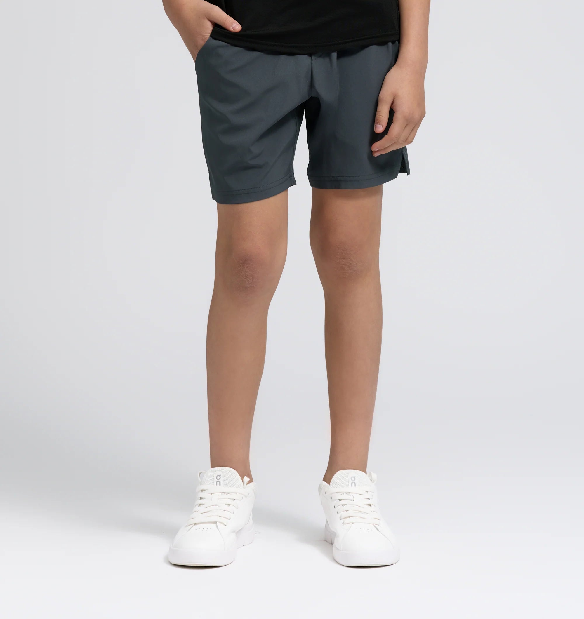 Youth UNRL Stride Short 7.5" | Asphalt