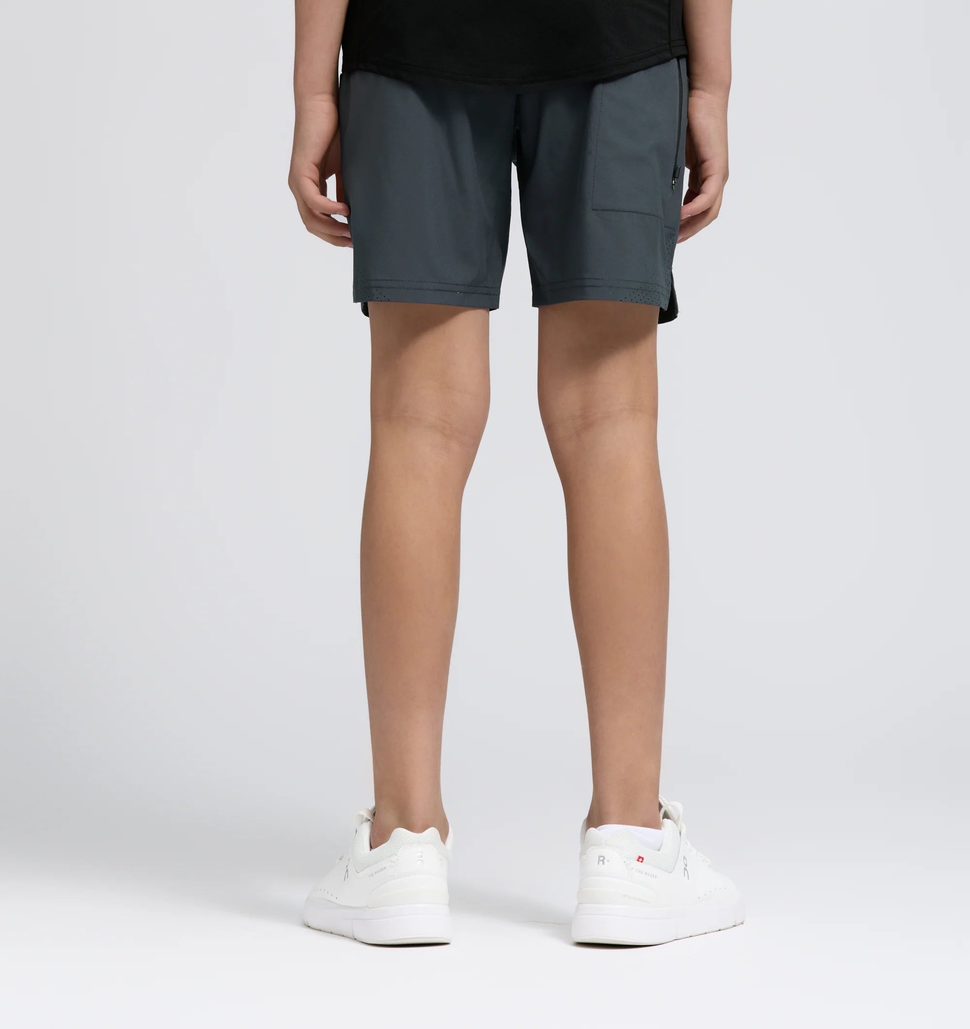 Youth UNRL Stride Short 7.5" | Asphalt