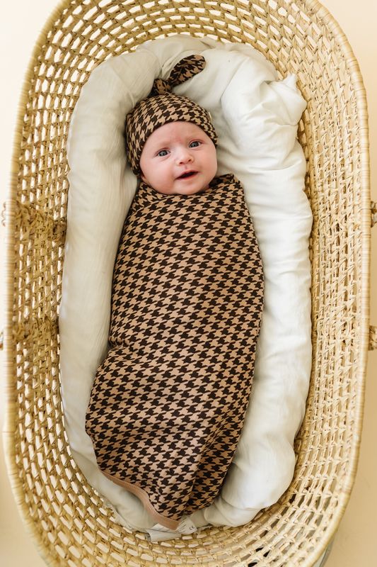 Organic Swaddle Blanket & Hat | Houndstooth