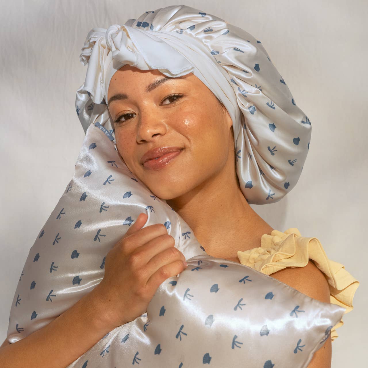 Kitsch Standard Satin Pillowcase | Pearlized Cream & Coastal Blue Print