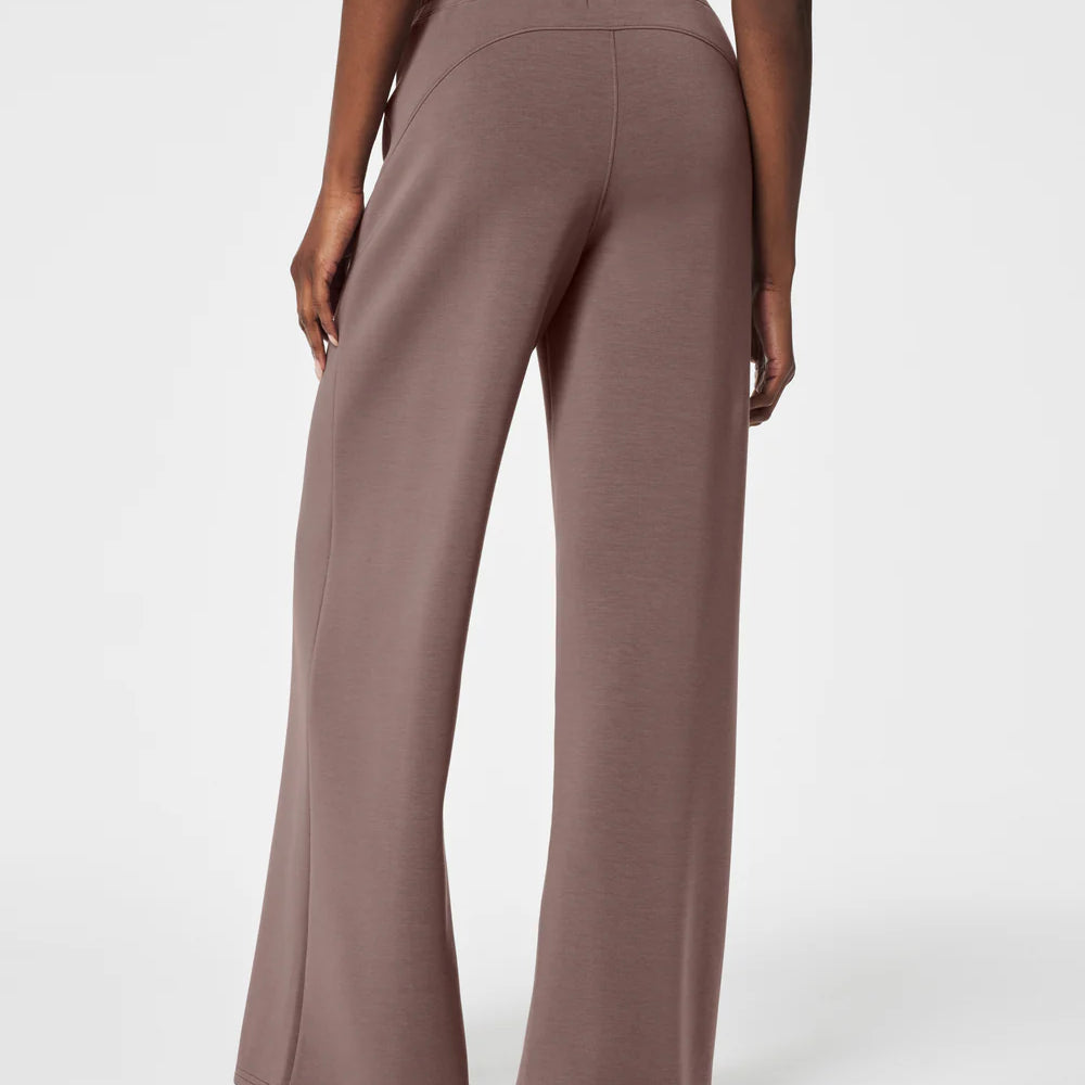 
                      
                        Spanx Airessentials Wide Leg Pant | Smoke
                      
                    