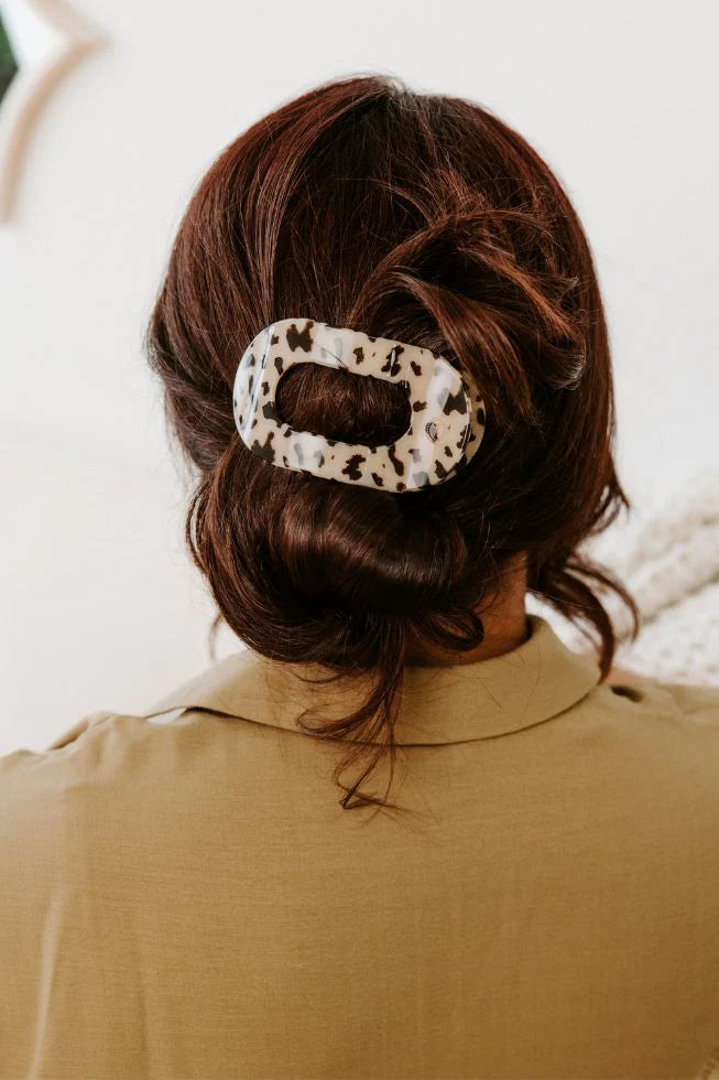 Flat Round Claw Clip | Blonde Tortoise