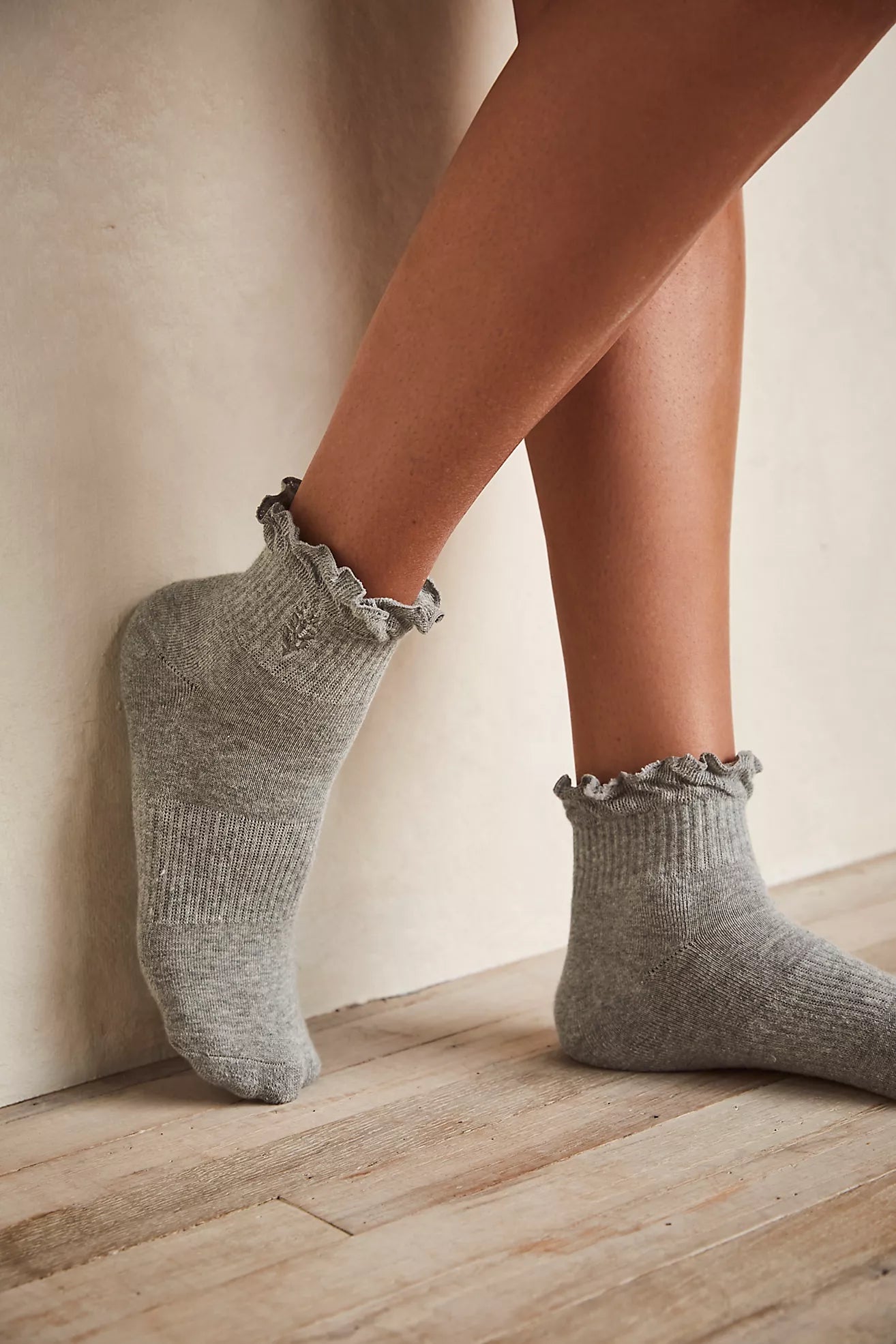 Movement Classic Ruffle Socks | Heather Grey