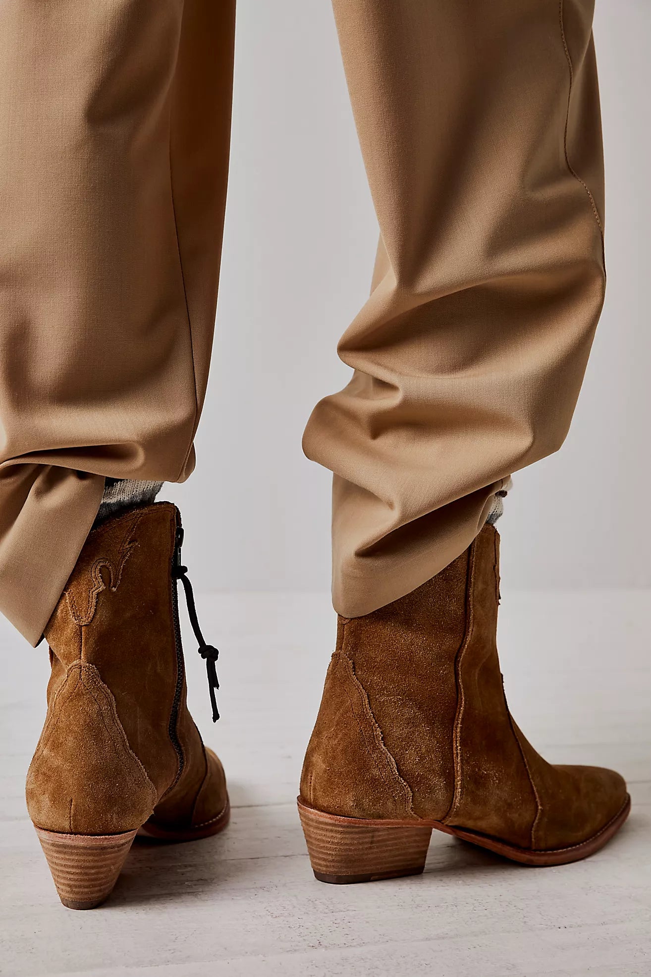 New Frontier Western Boot | Camel Suede