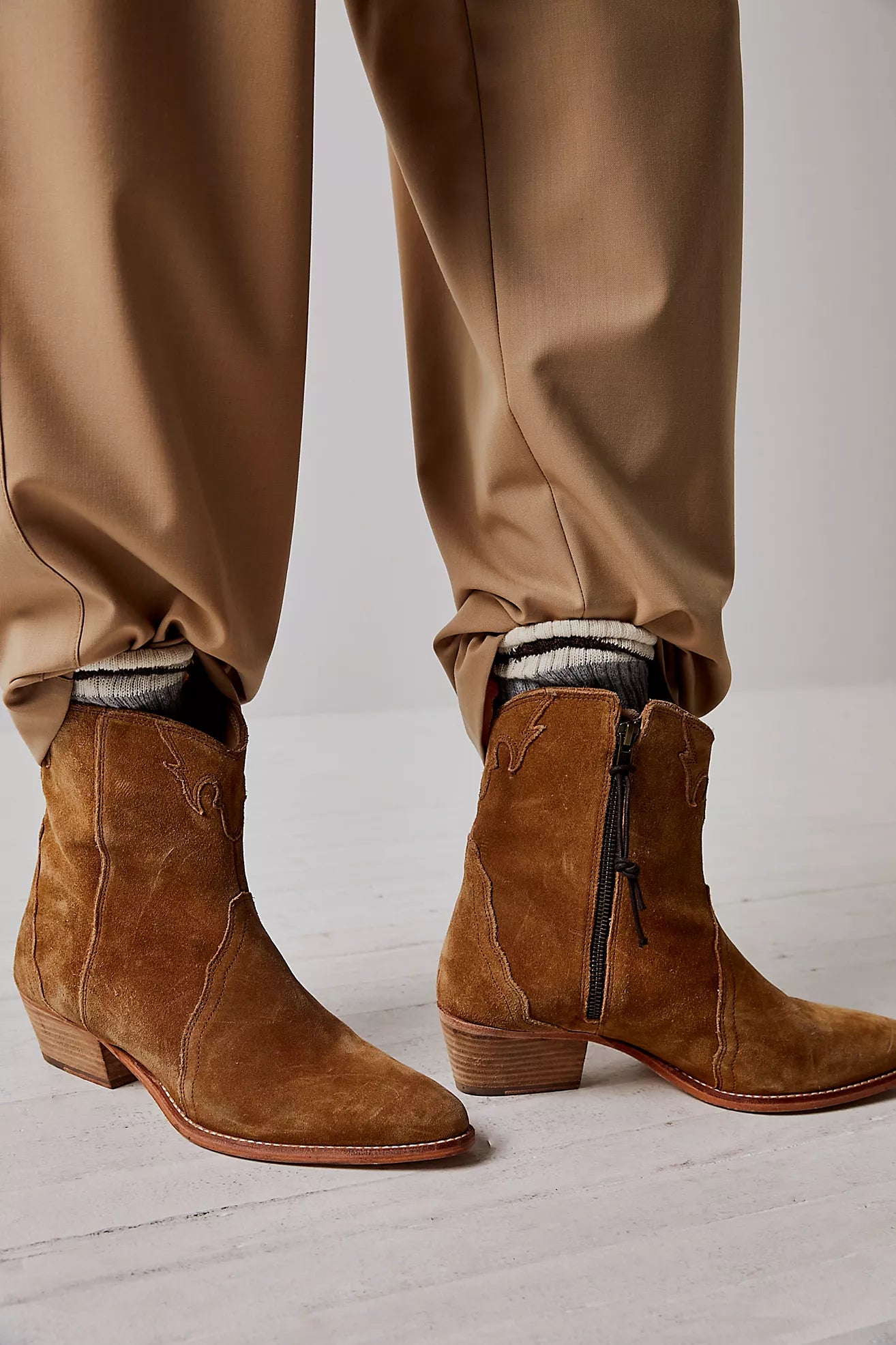New Frontier Western Boot | Camel Suede