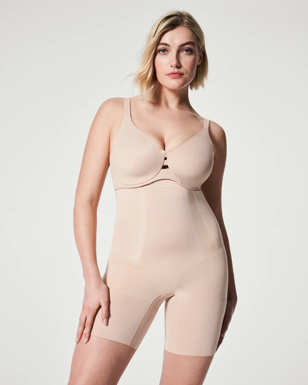https://thevaultclothingco.com/cdn/shop/files/e54032d95766c9d7f3c927b6178d4ce34d5819e4.webp?v=1718224058&width=1200