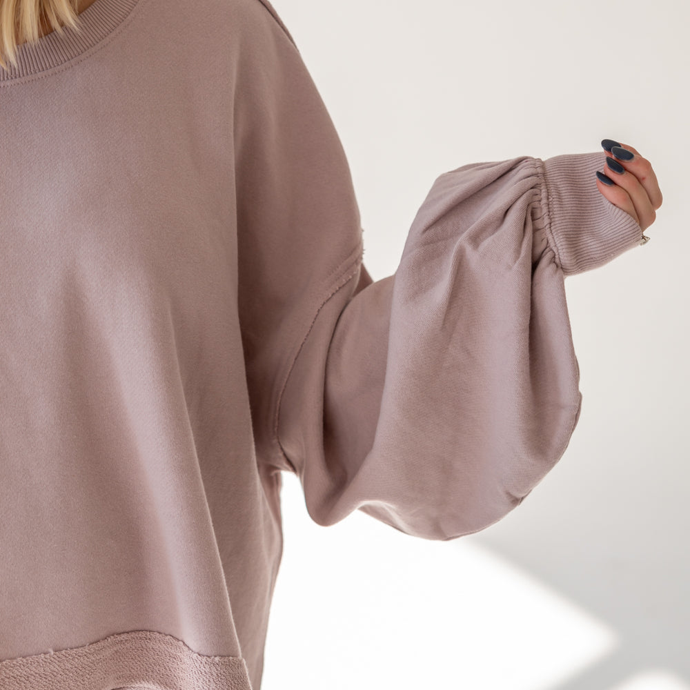 
                      
                        Trish Sweatshirt | Cashmere
                      
                    