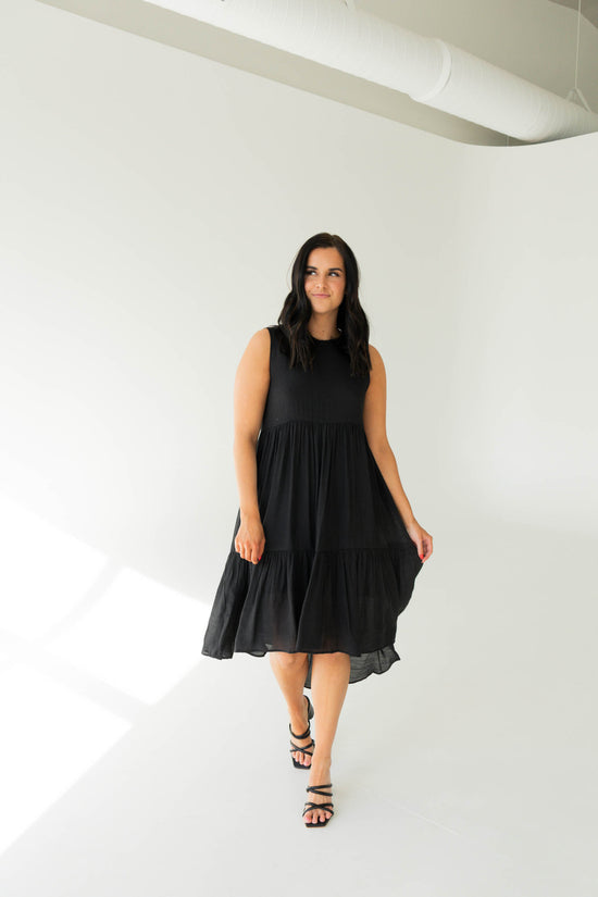 Tori Ruffled Tiered Midi Dress | Black