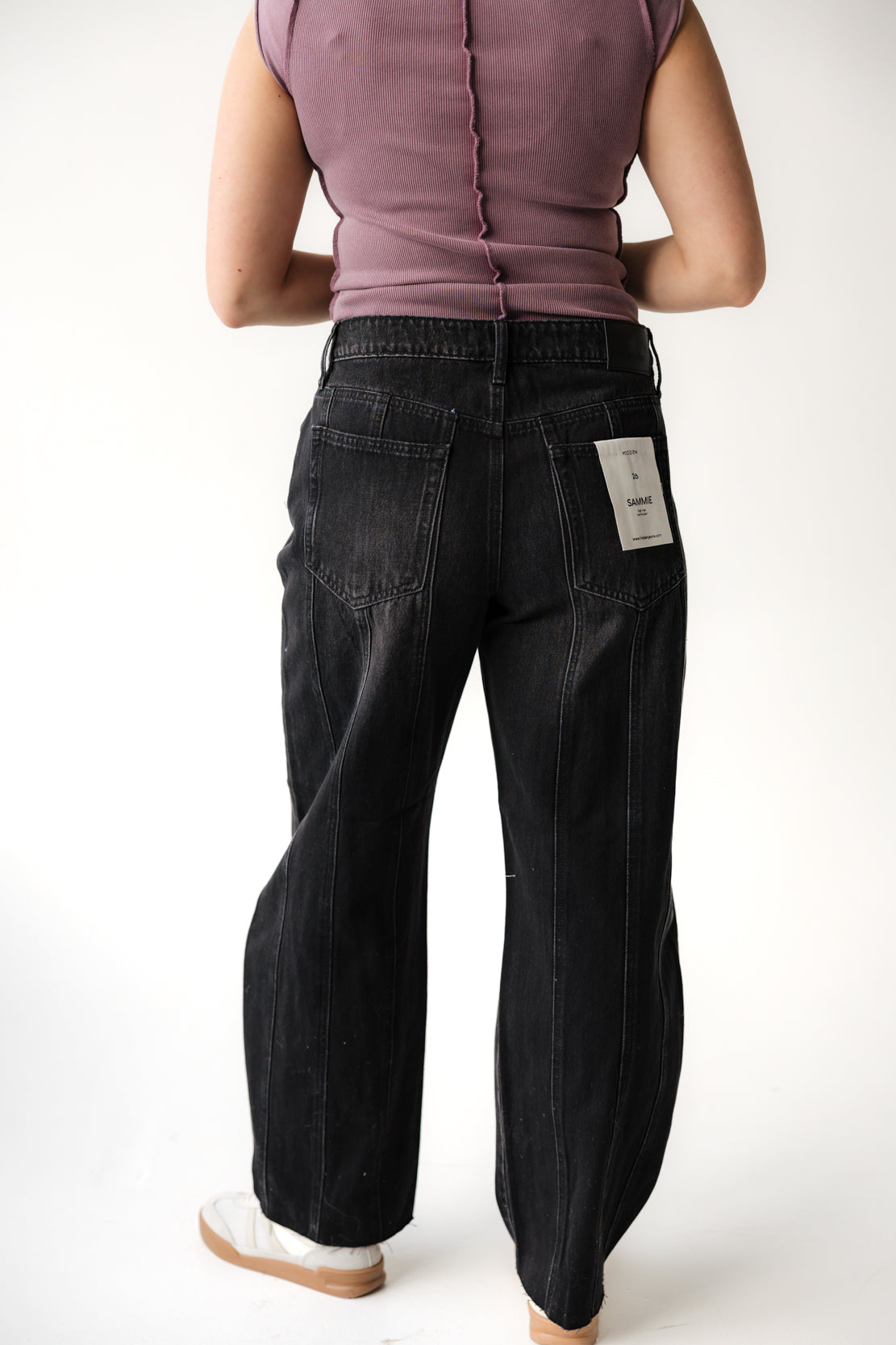 Sammie Mid Rise Barrel Jean | Black