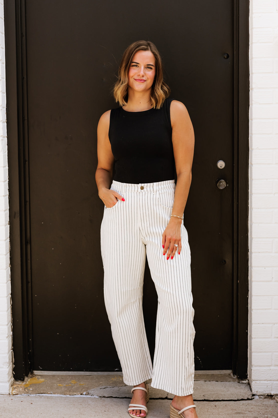 Rhodes Pinstriped Barrel Jeans | White/Black