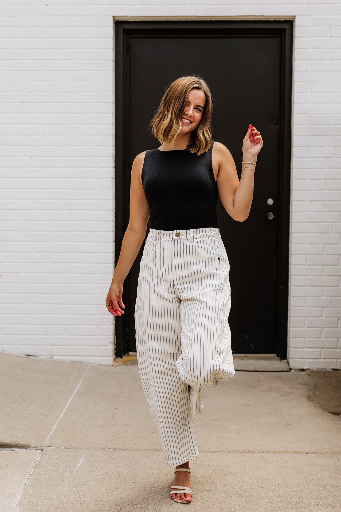 Rhodes Pinstriped Barrel Jeans | White/Black